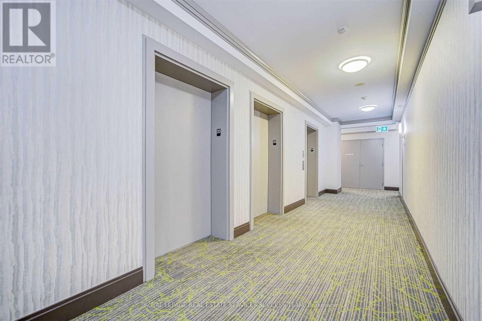 2002 - 7890 Bathurst Street, Vaughan, ON - Indoor Photo Showing Other Room