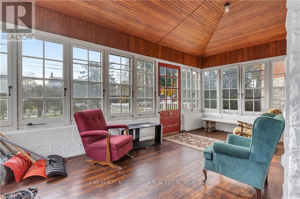 231 Dundas Street W, Greater Napanee (Greater Napanee), ON - Indoor