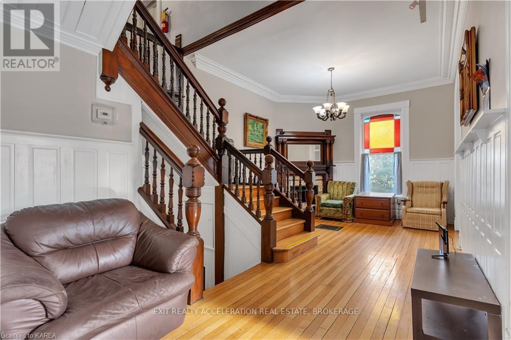 231 Dundas Street W, Greater Napanee (Greater Napanee), ON - Indoor