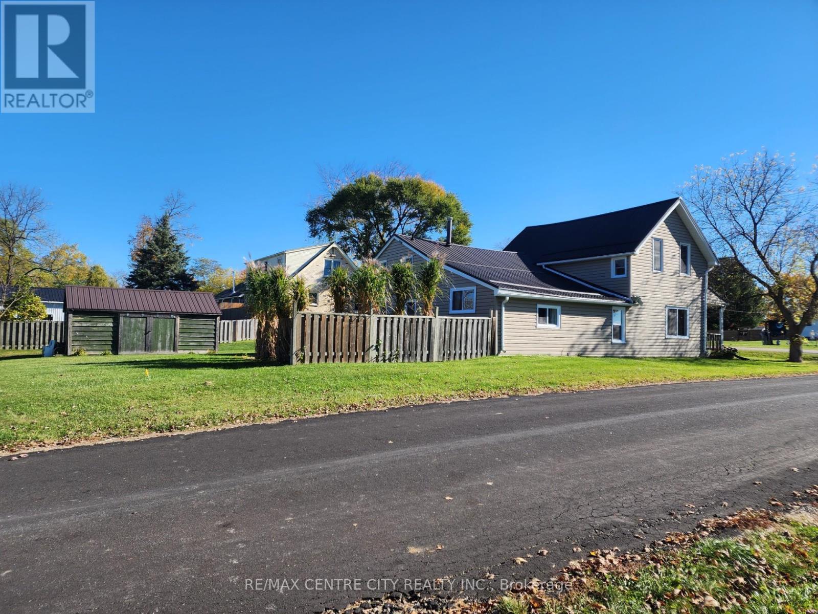 33168 Back Street, Dutton/Dunwich (Iona), ON - Outdoor