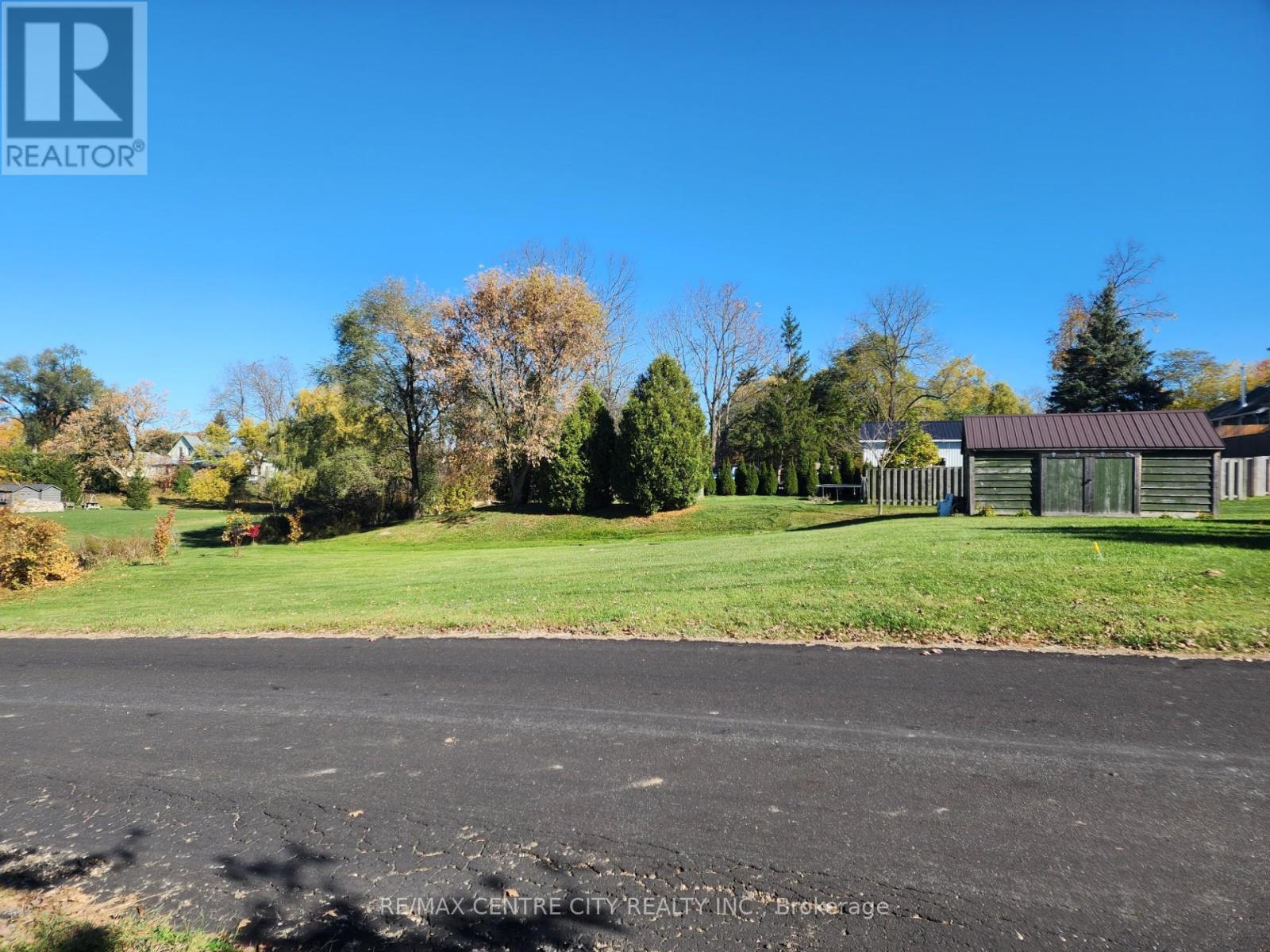 33168 Back Street, Dutton/Dunwich (Iona), ON - Outdoor