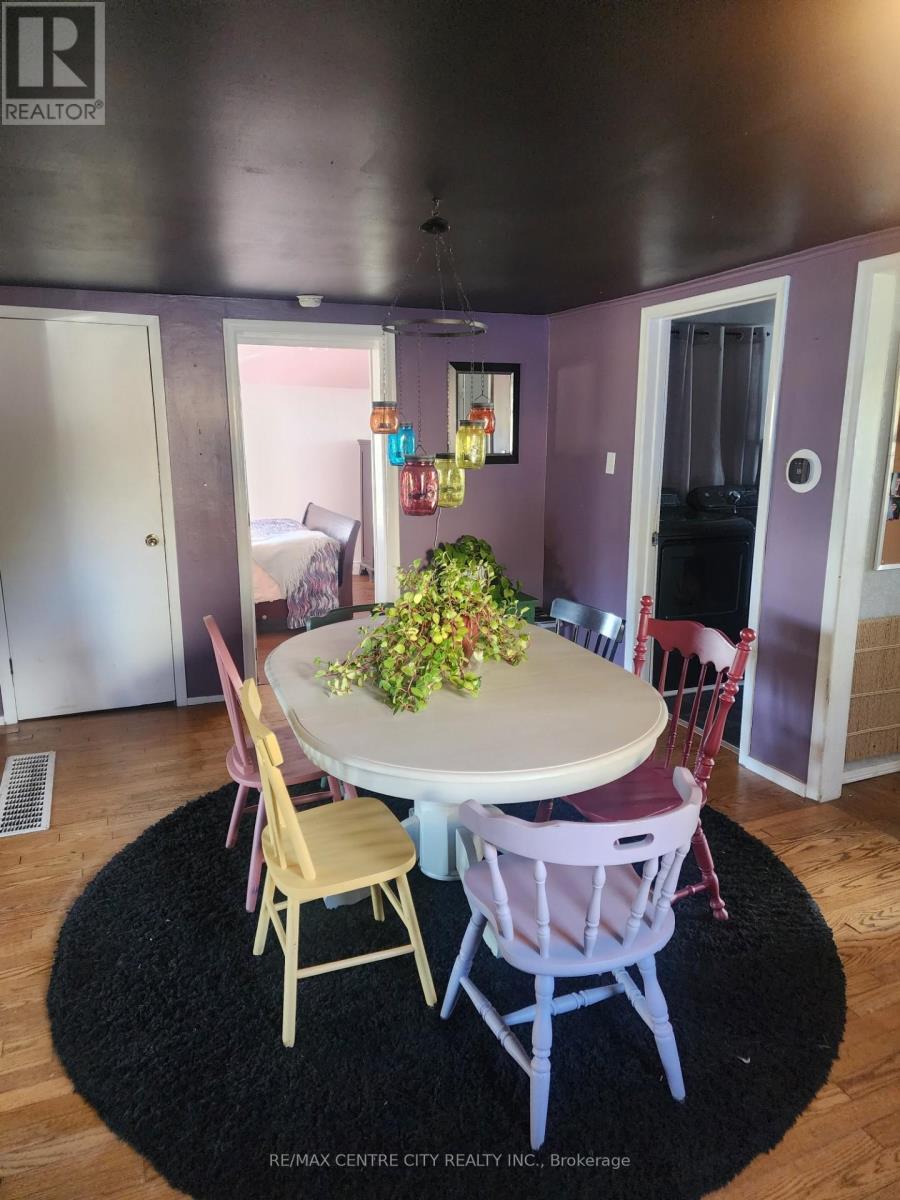 33168 Back Street, Dutton/Dunwich (Iona), ON - Indoor Photo Showing Dining Room