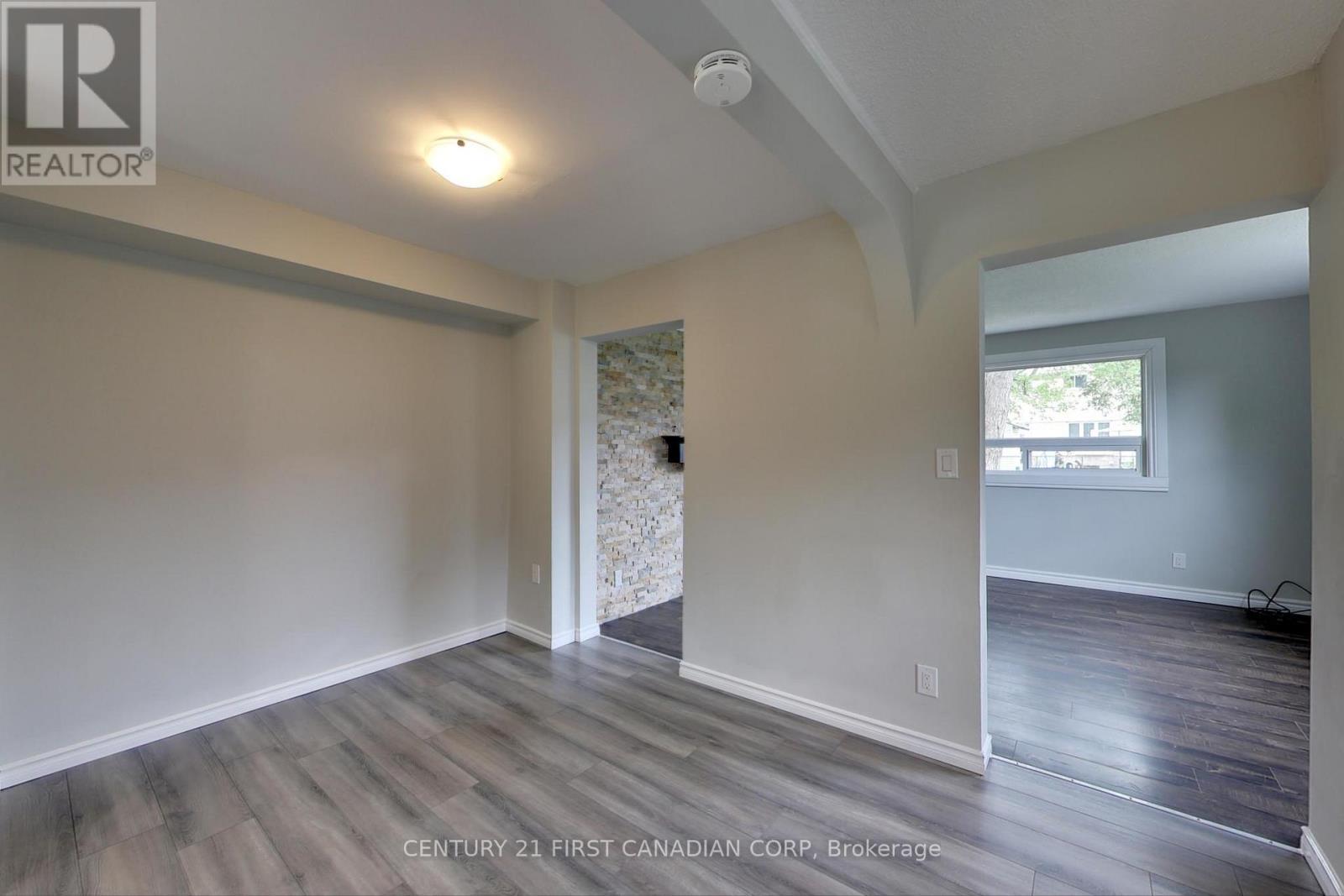 355 Somerset Crescent, Sarnia, ON - Indoor Photo Showing Other Room