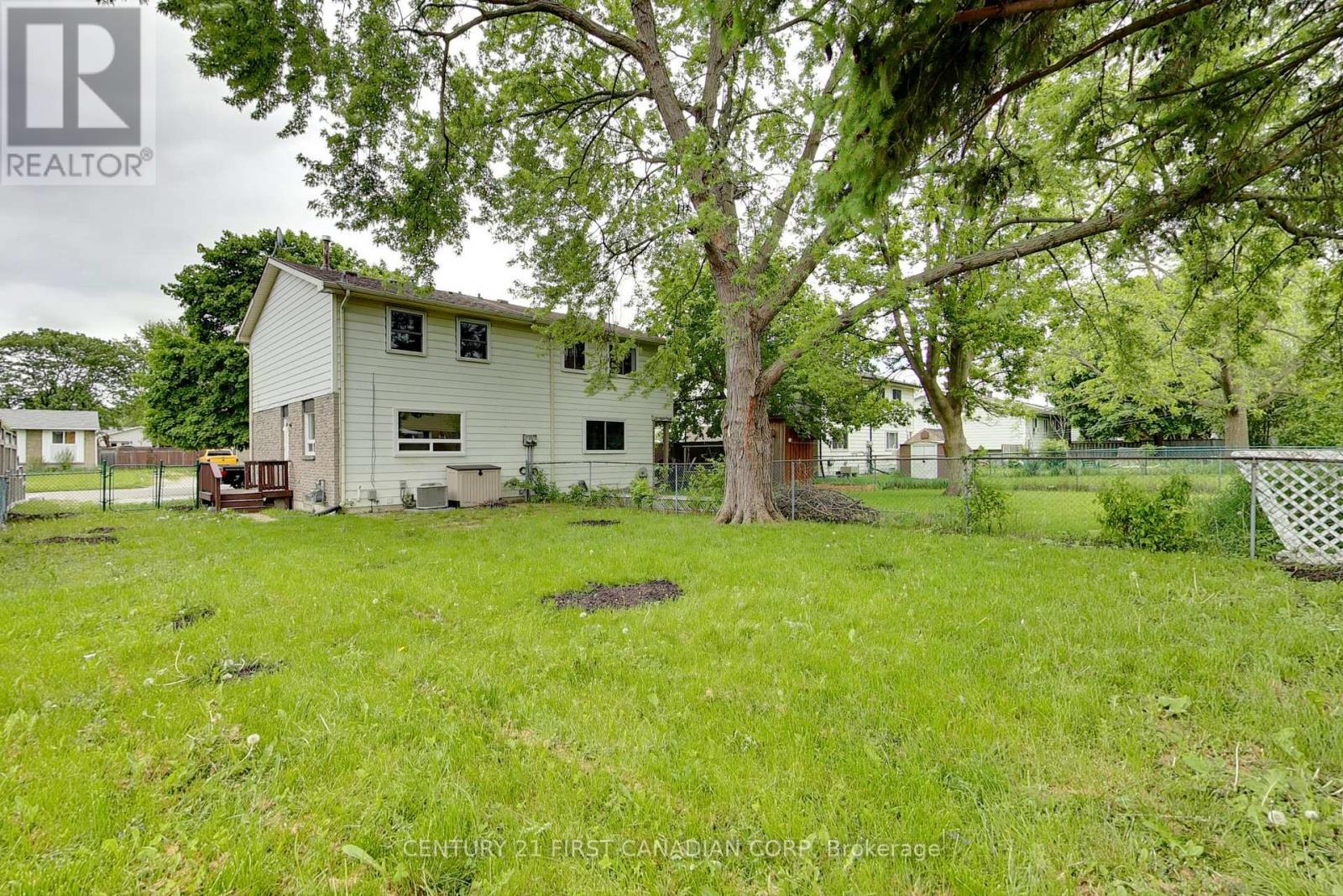 355 Somerset Crescent, Sarnia, ON - Outdoor