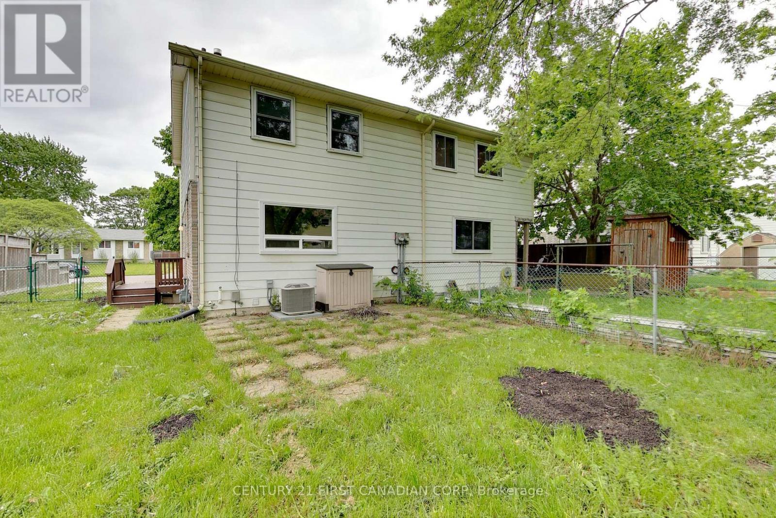 355 Somerset Crescent, Sarnia, ON - Outdoor