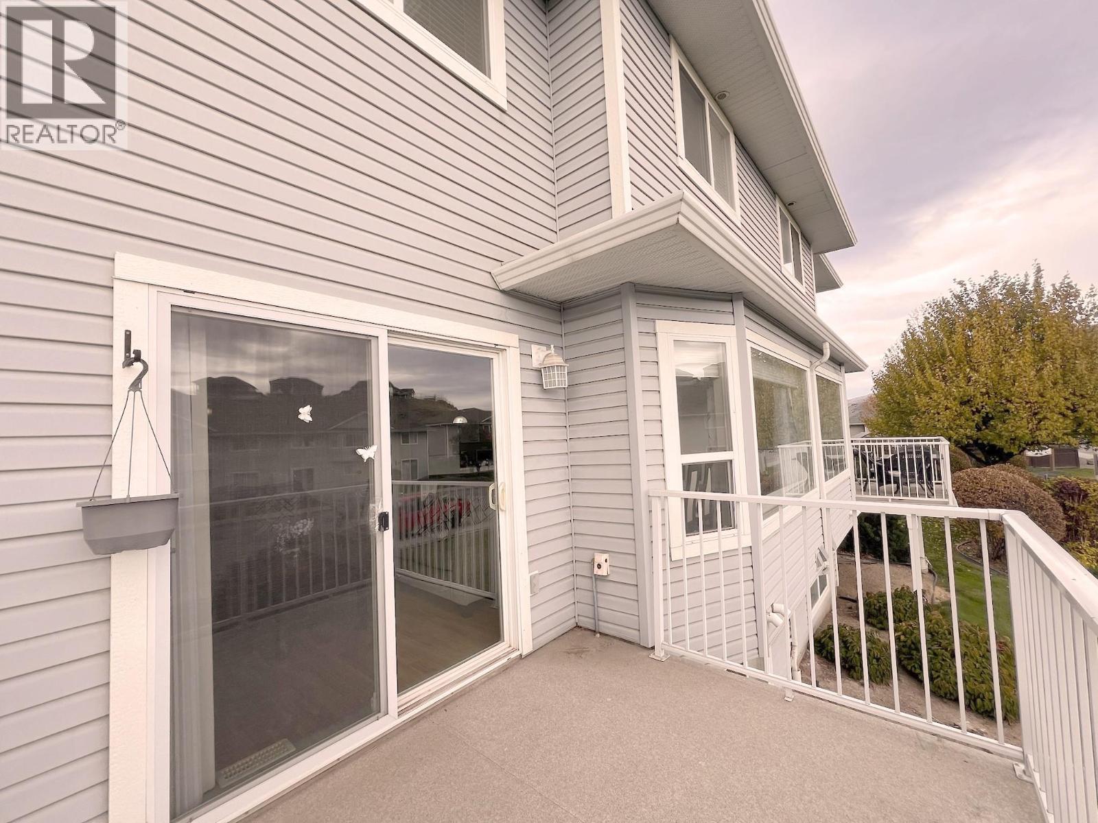 1945 Grasslands Boulevard Unit# 2, Kamloops, BC - Outdoor With Exterior