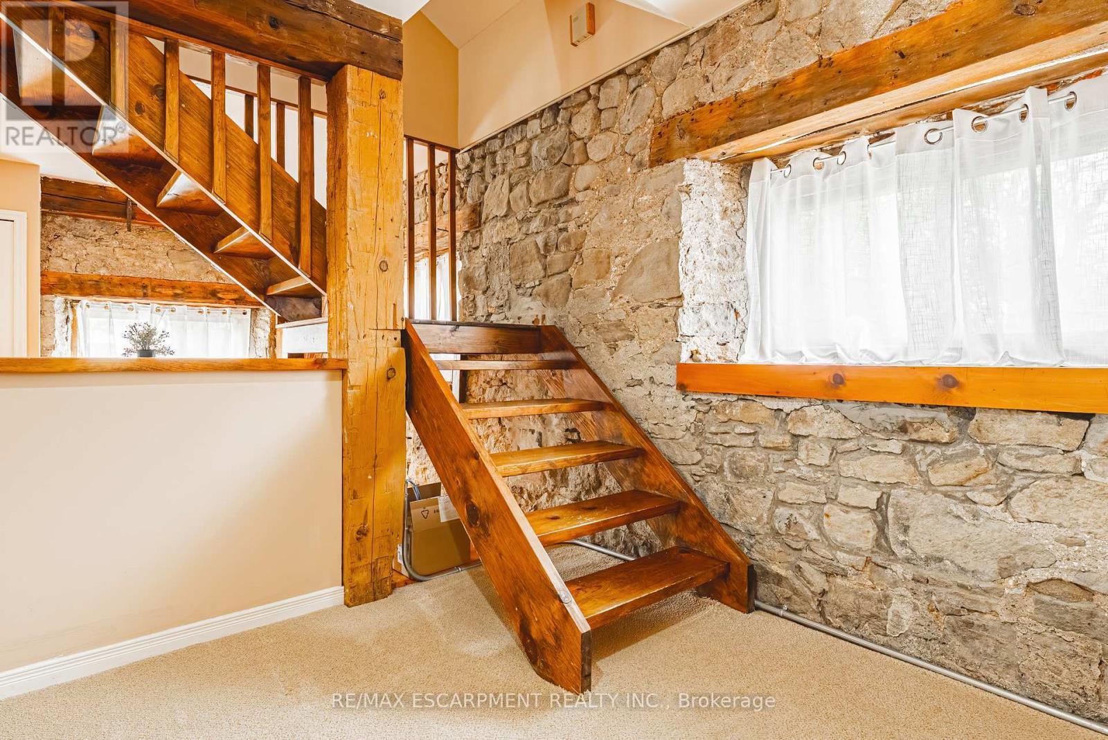 110 Freelton Road, Hamilton, ON