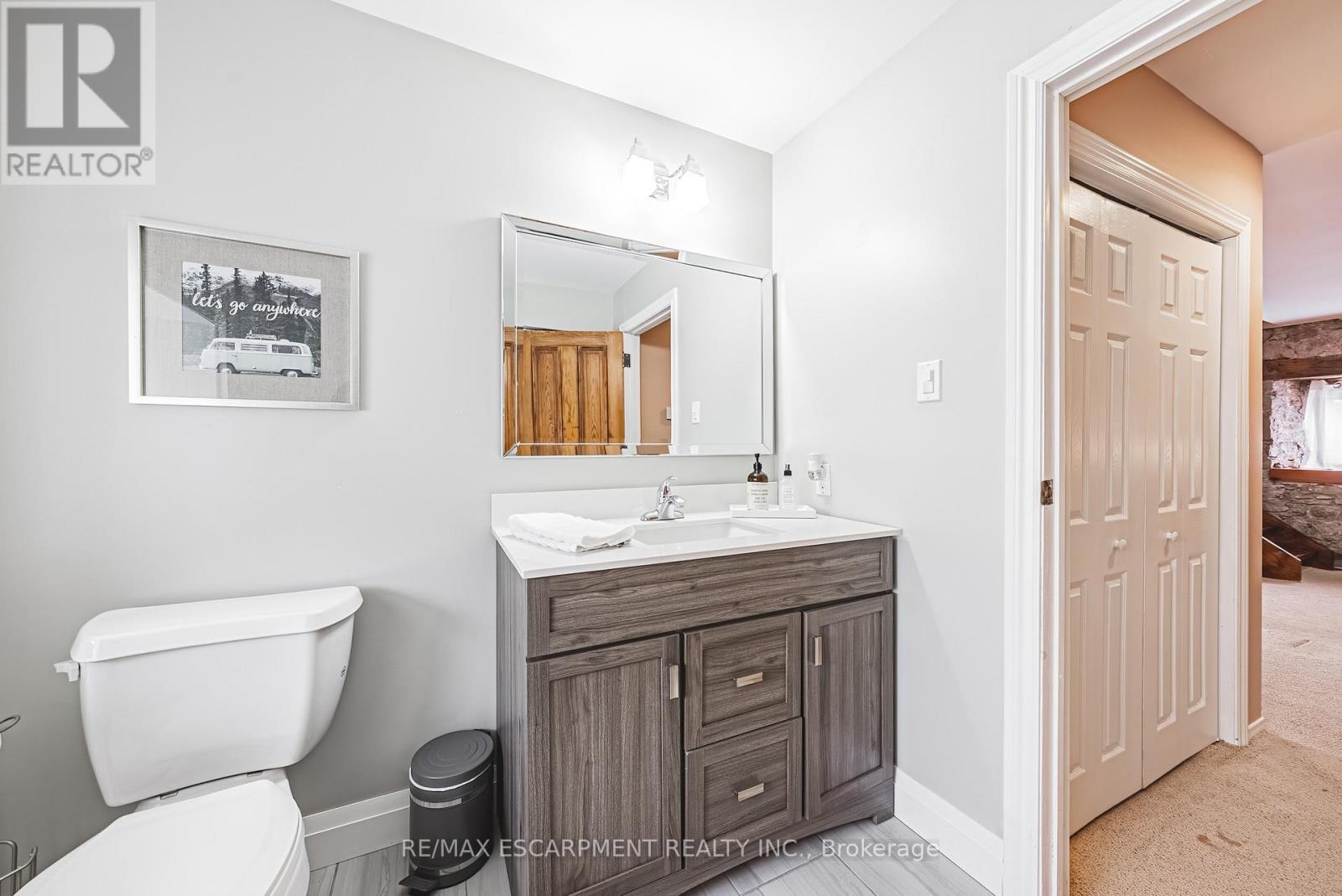 110 Freelton Road, Hamilton, ON