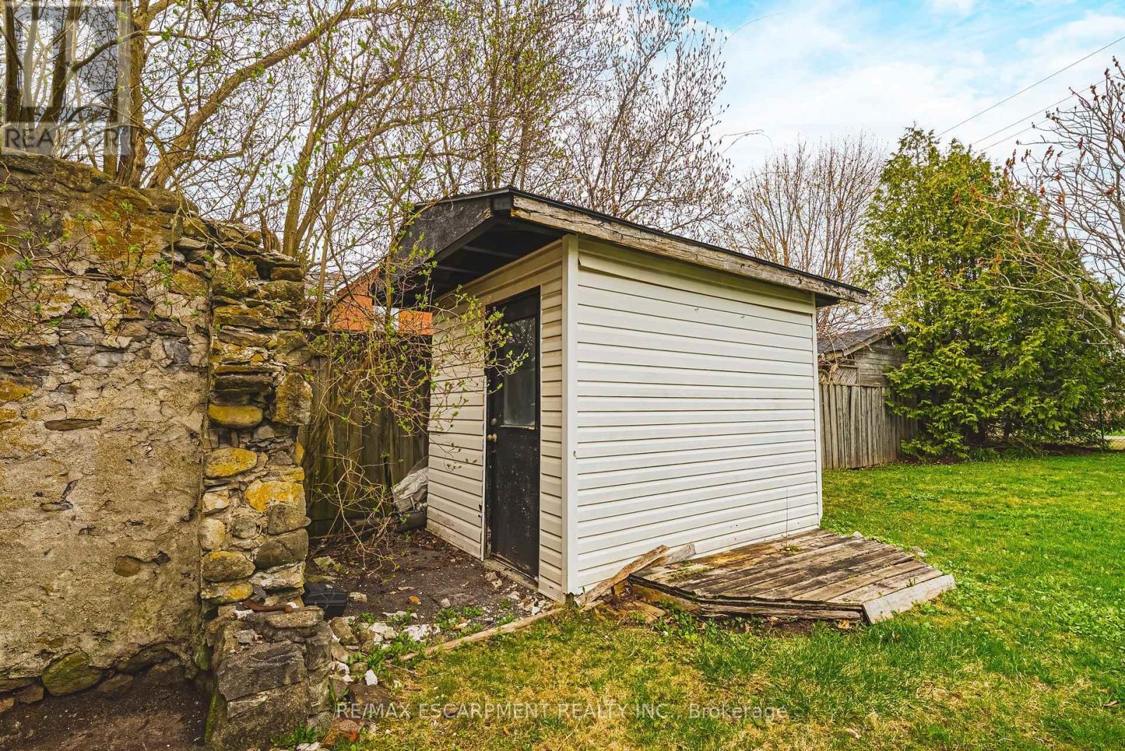 110 Freelton Road, Hamilton, ON