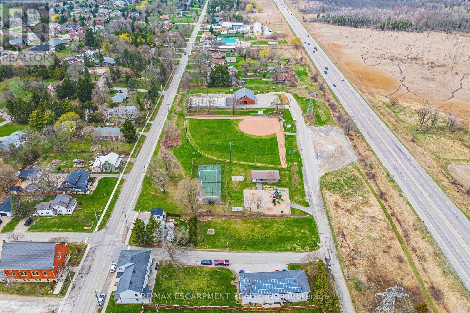 110 Freelton Road, Hamilton, ON