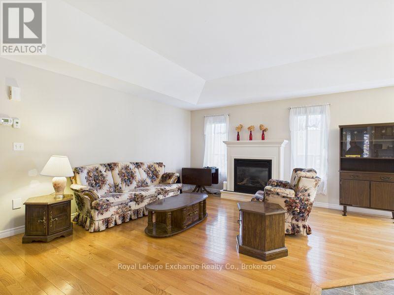 Upper - 378 Duncan Place, Kincardine, ON - Indoor Photo Showing Living Room With Fireplace