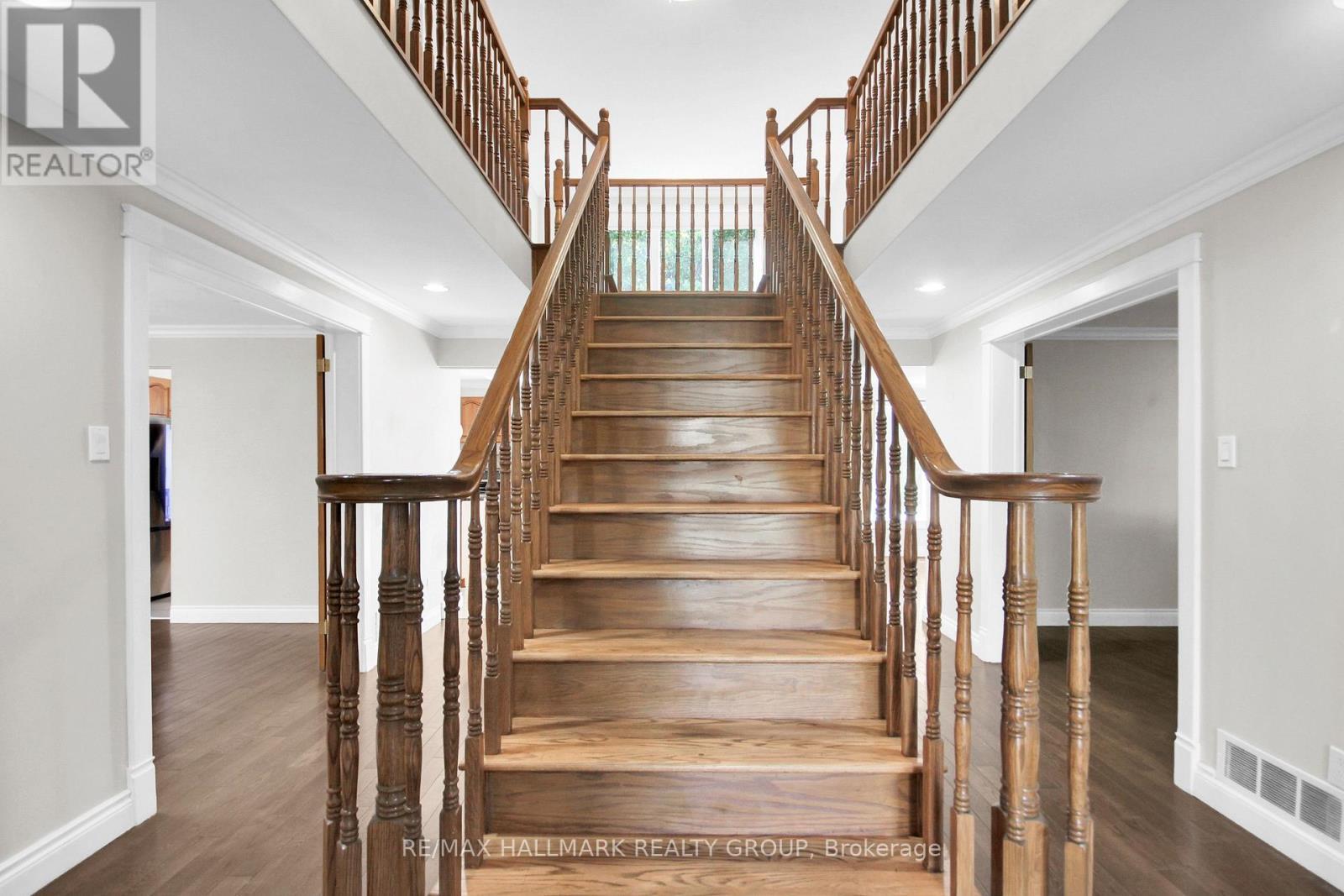 1662 Hunters Run Drive, Ottawa, ON