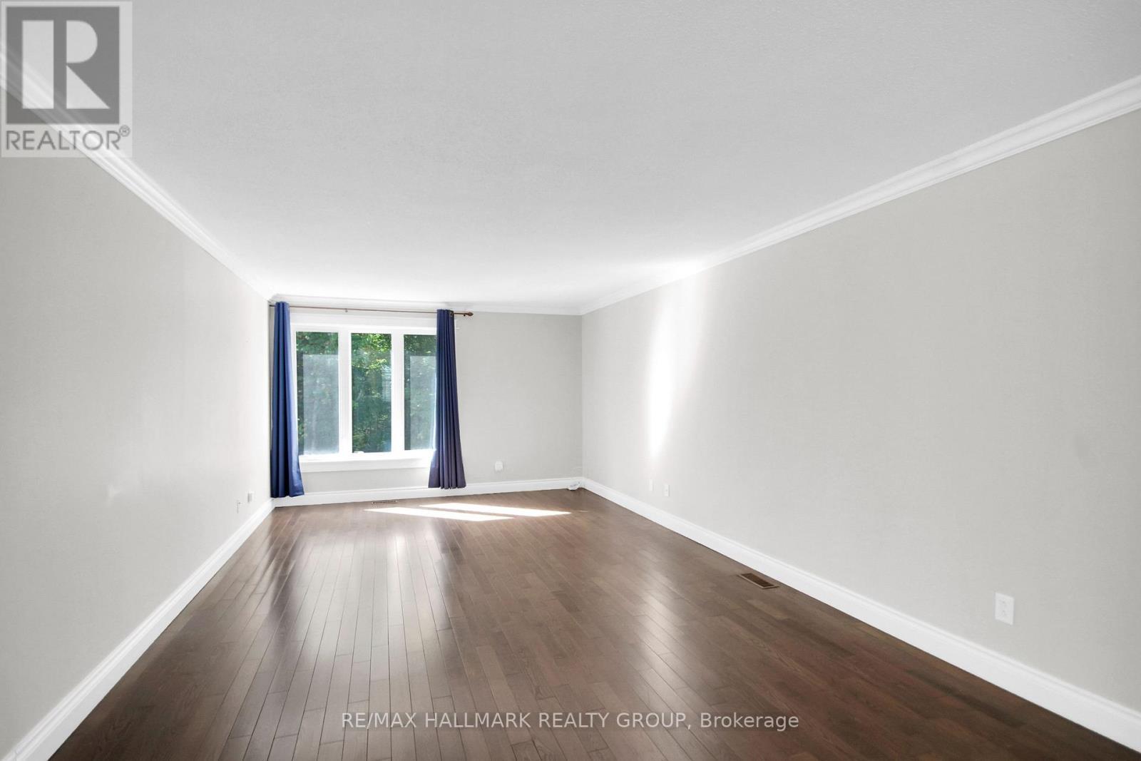 1662 Hunters Run Drive, Ottawa, ON