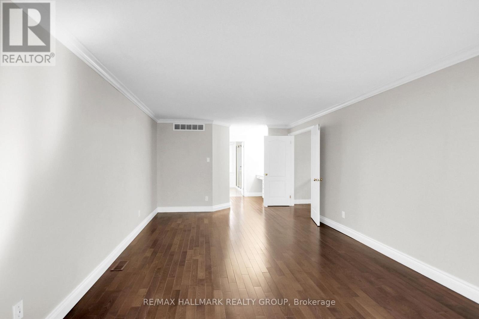 1662 Hunters Run Drive, Ottawa, ON