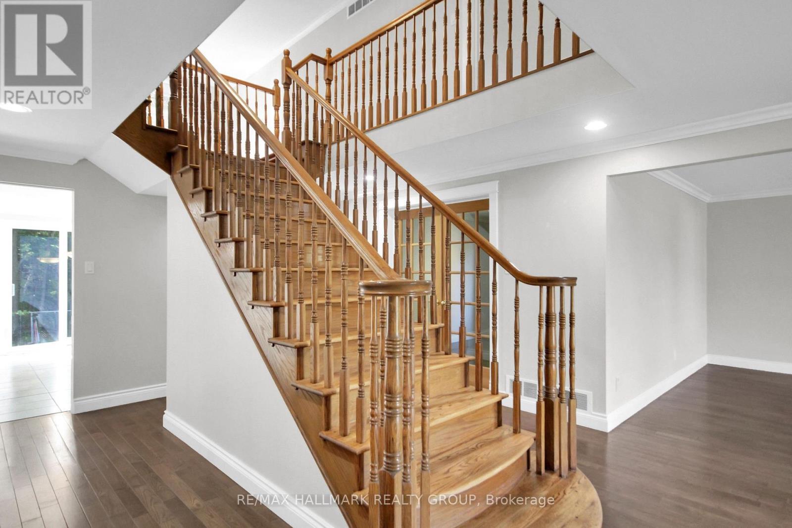 1662 Hunters Run Drive, Ottawa, ON