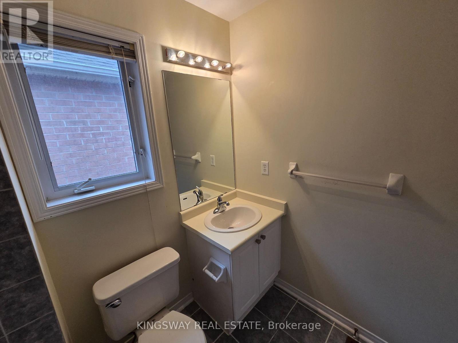 4859 Marble Arch Mews, Mississauga, ON - Indoor Photo Showing Bathroom