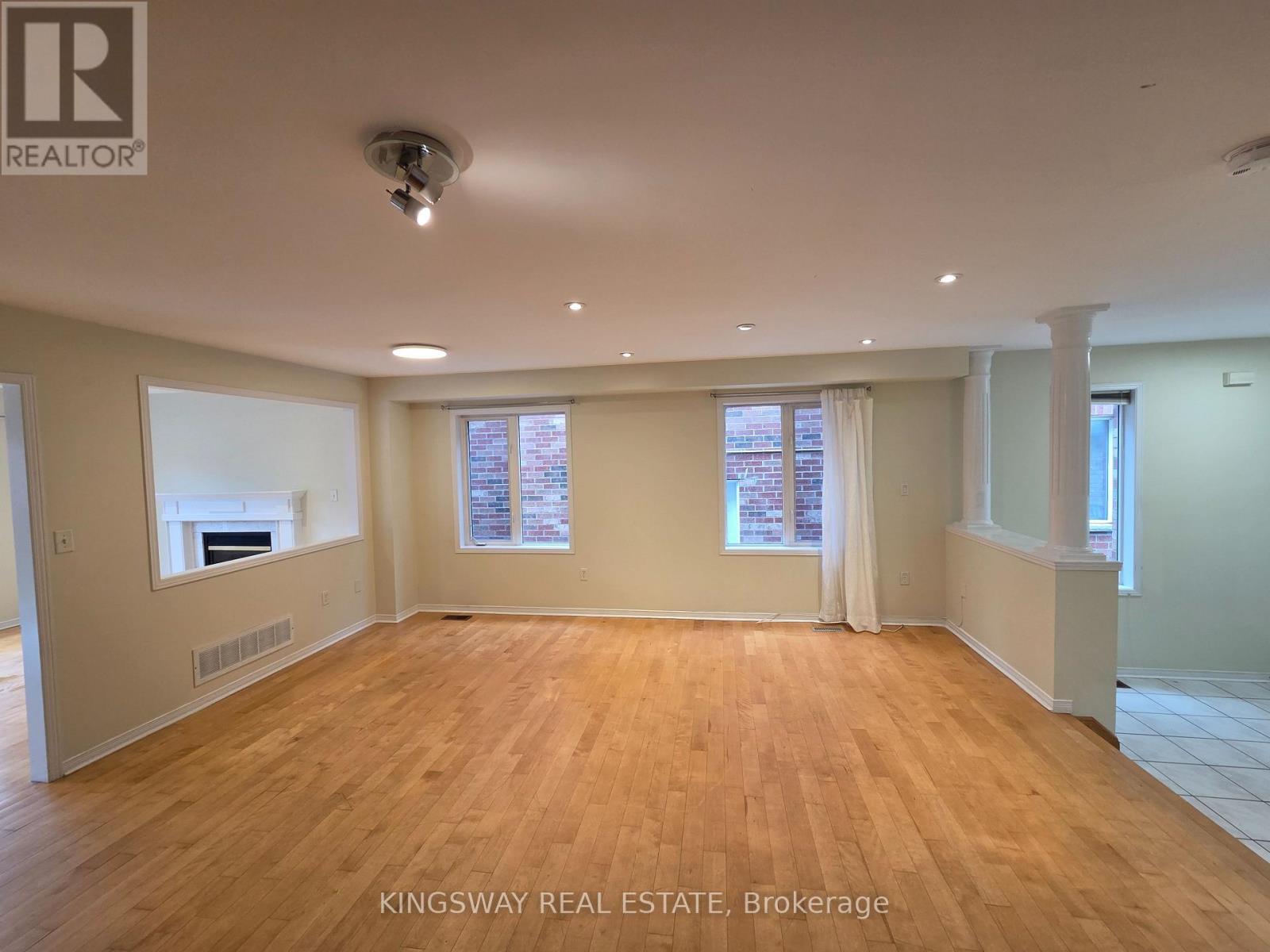 4859 Marble Arch Mews, Mississauga, ON - Indoor Photo Showing Other Room