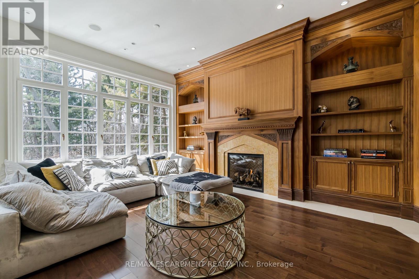 1476 Carmen Drive, Mississauga, ON - Indoor Photo Showing Other Room With Fireplace