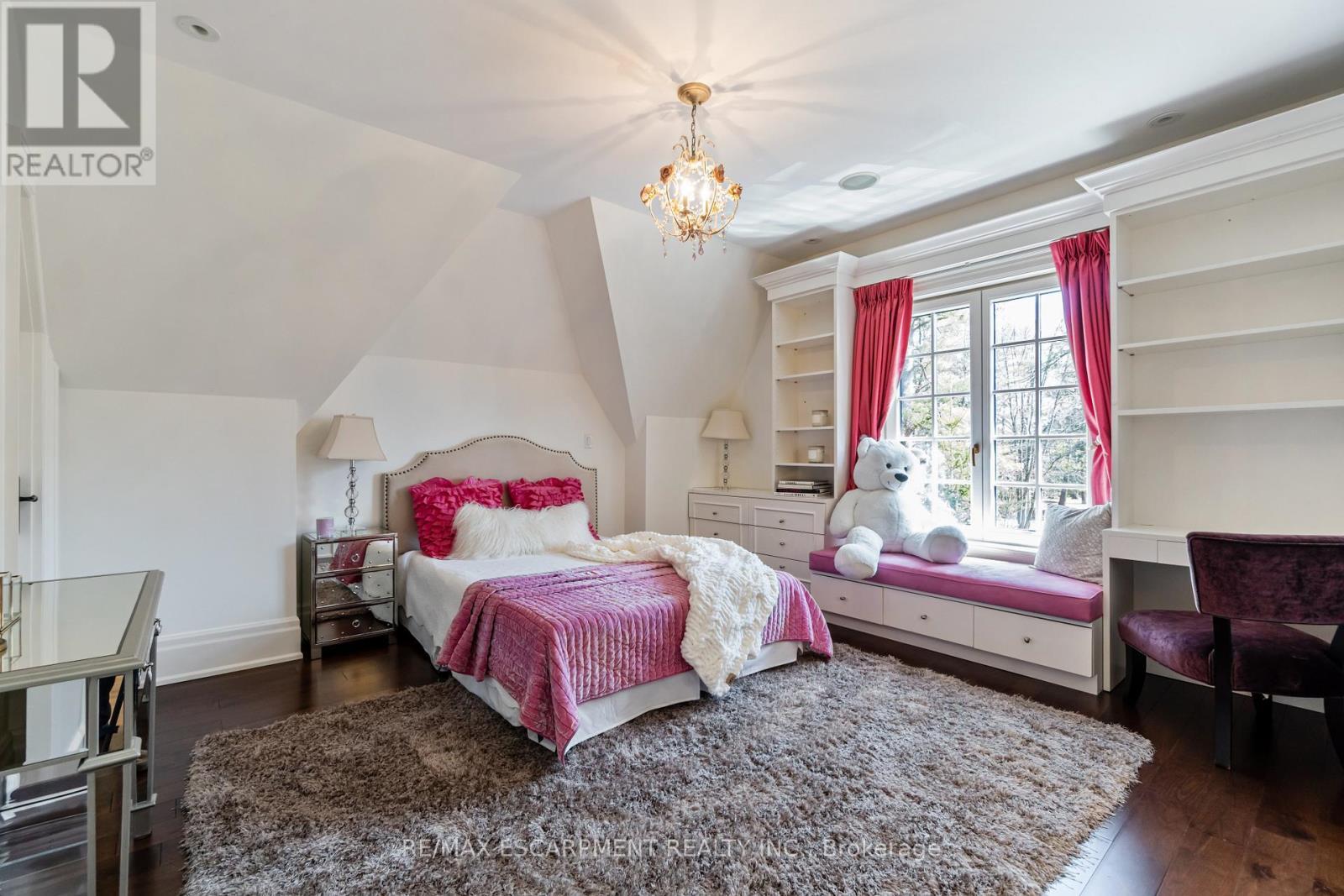 1476 Carmen Drive, Mississauga, ON - Indoor Photo Showing Bedroom