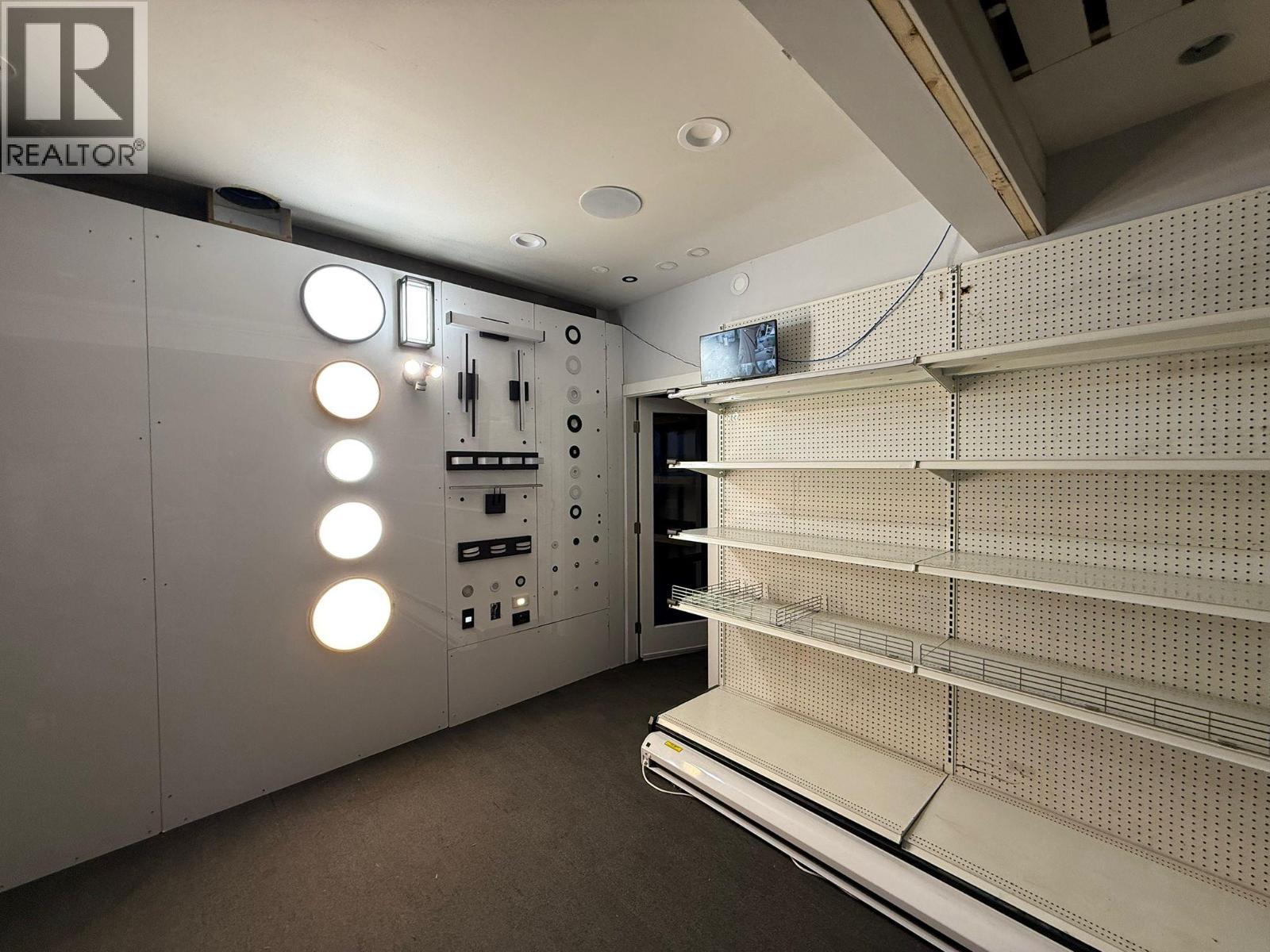 140 Commercial Drive Unit# 111, Kelowna, BC