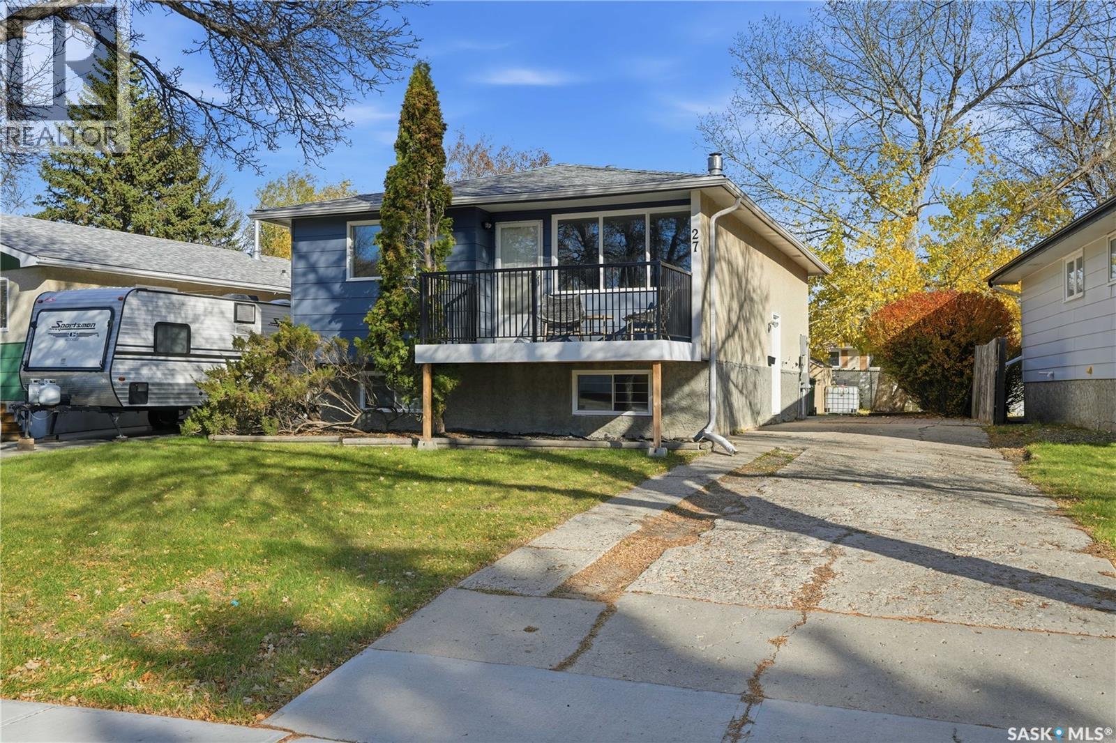 27 Brockelbank Crescent, Regina, SK - Outdoor