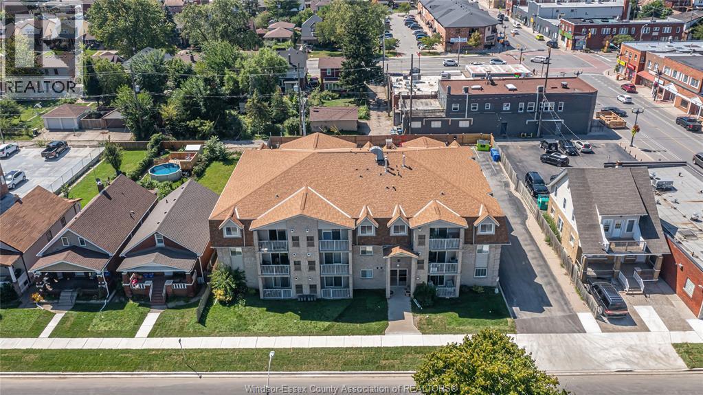 1323 Langlois Avenue Unit# 105, Windsor, ON - Outdoor