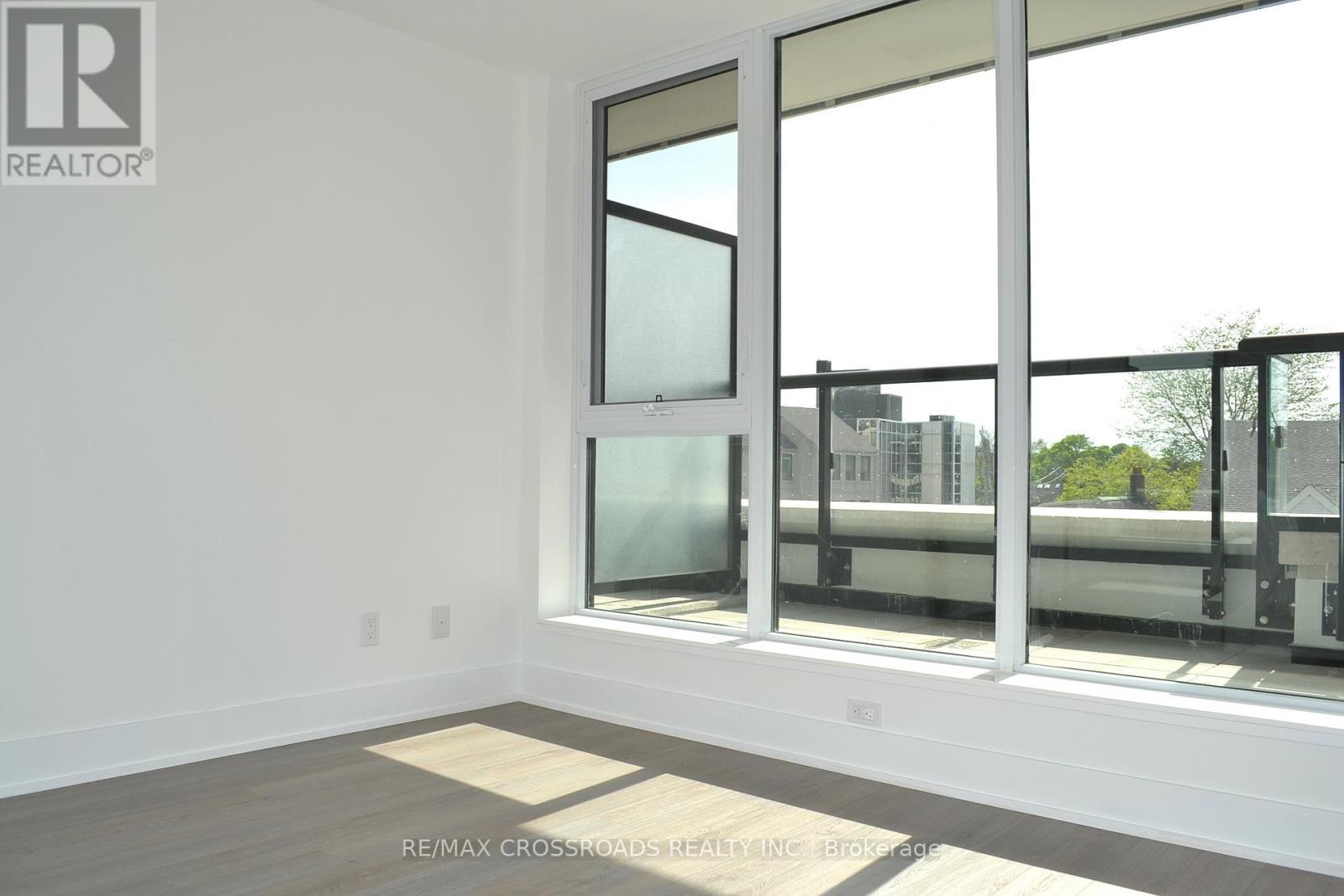 303 - 1 Belsize Drive, Toronto, ON - Indoor Photo Showing Other Room