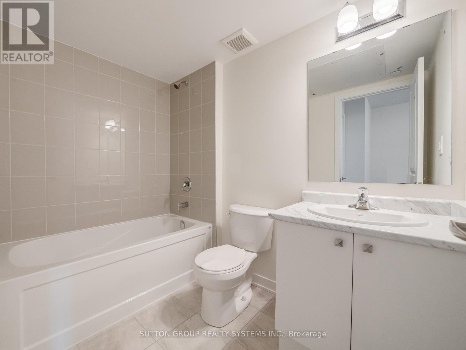 228 - 755 Omega Drive, Pickering, ON - Indoor Photo Showing Bathroom