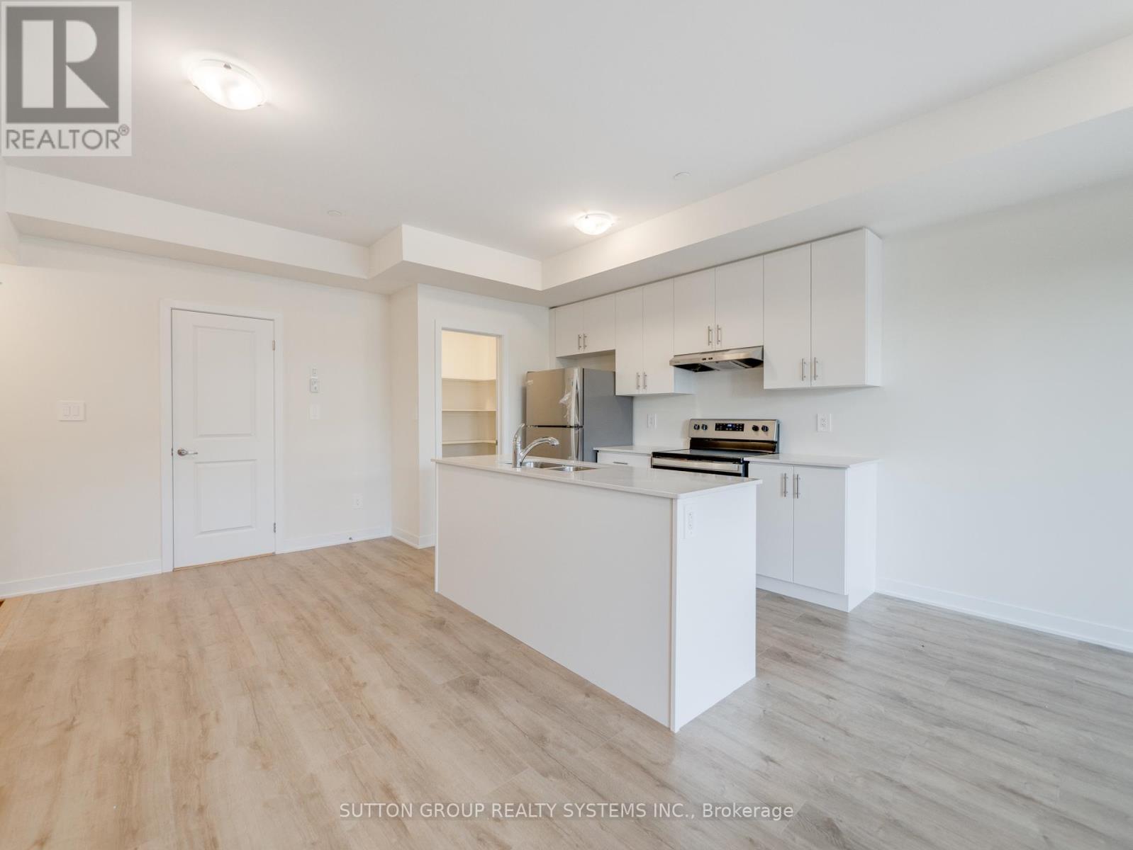 228 - 755 Omega Drive, Pickering, ON - Indoor Photo Showing Kitchen