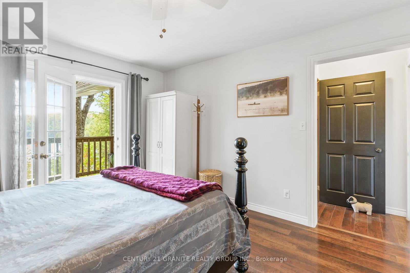 1140 Regal Trail, Highlands East (Cardiff Ward), ON - Indoor Photo Showing Bedroom