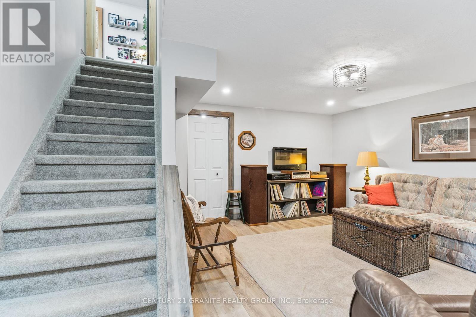 1140 Regal Trail, Highlands East (Cardiff Ward), ON - Indoor