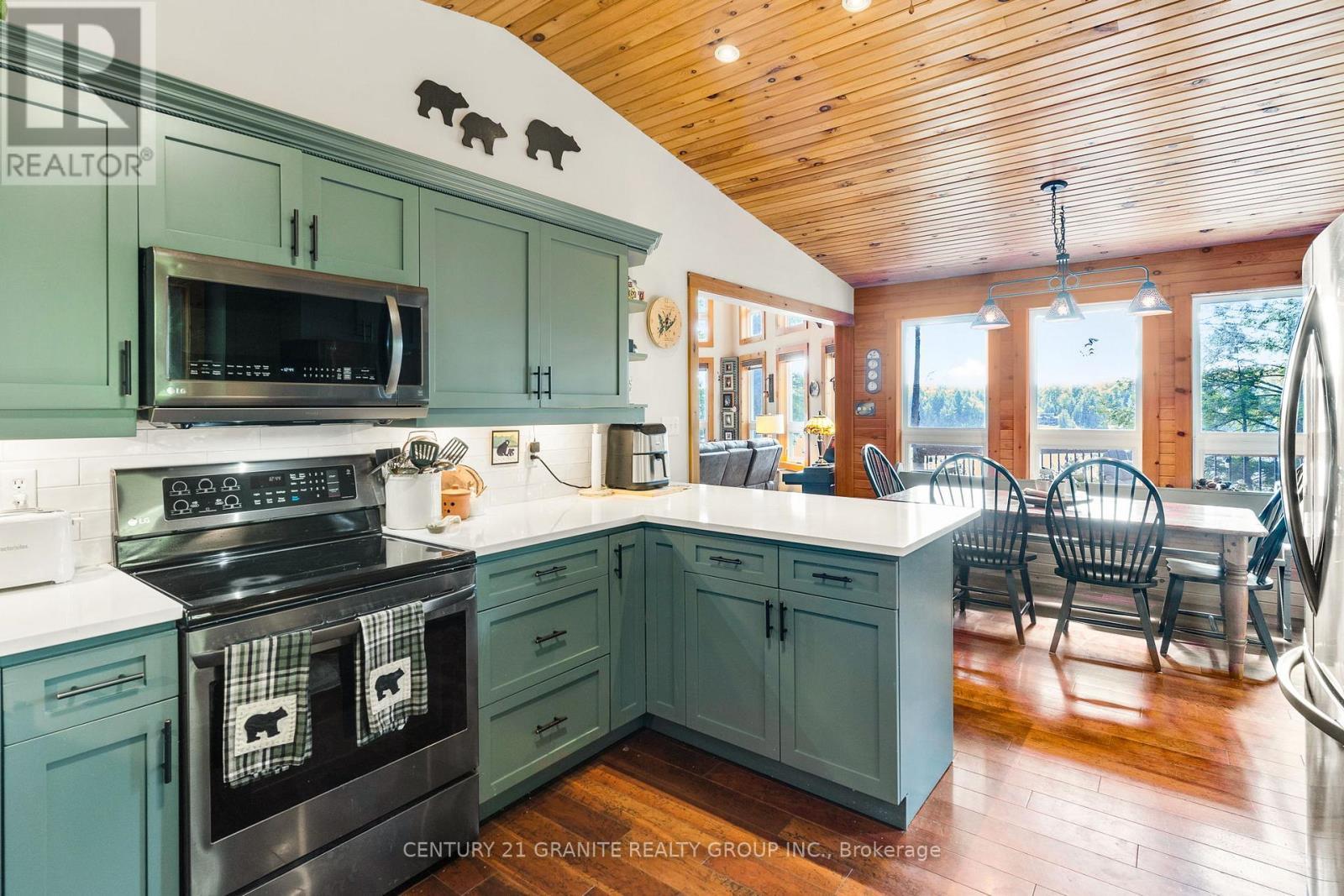 1140 Regal Trail, Highlands East (Cardiff Ward), ON - Indoor Photo Showing Kitchen