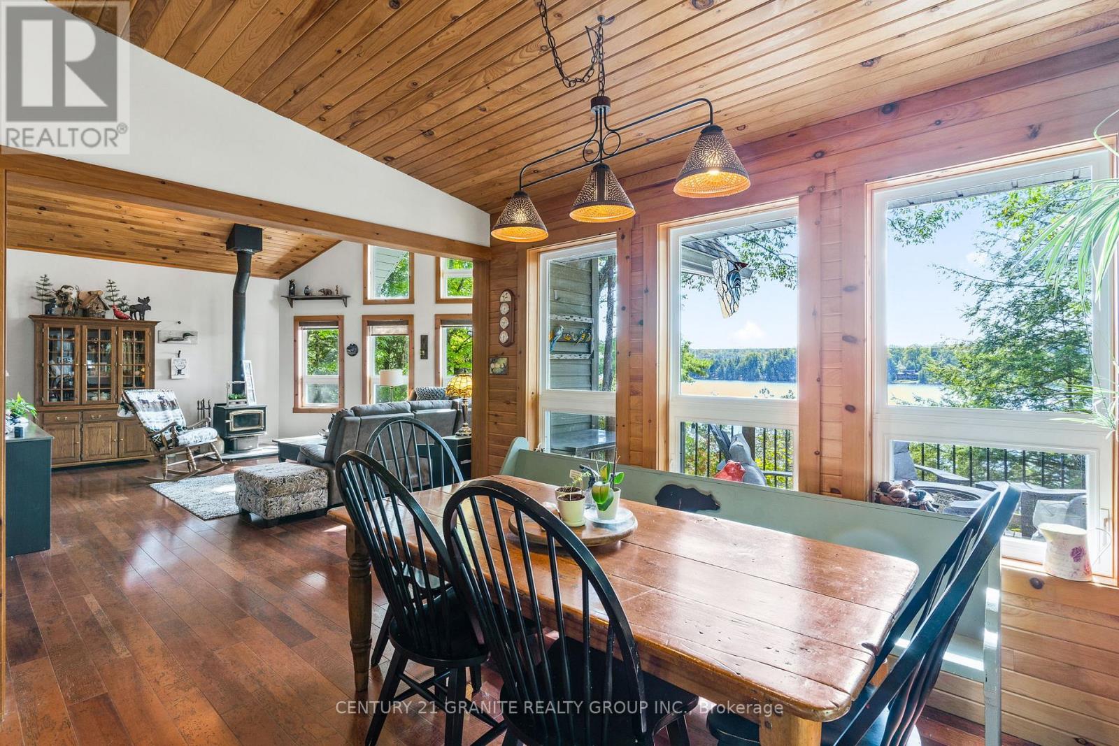 1140 Regal Trail, Highlands East (Cardiff Ward), ON - Indoor Photo Showing Dining Room