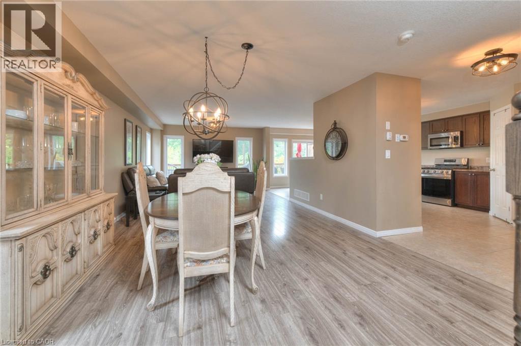 288 Steepleridge Street, Kitchener, ON - Indoor Photo Showing Dining Room