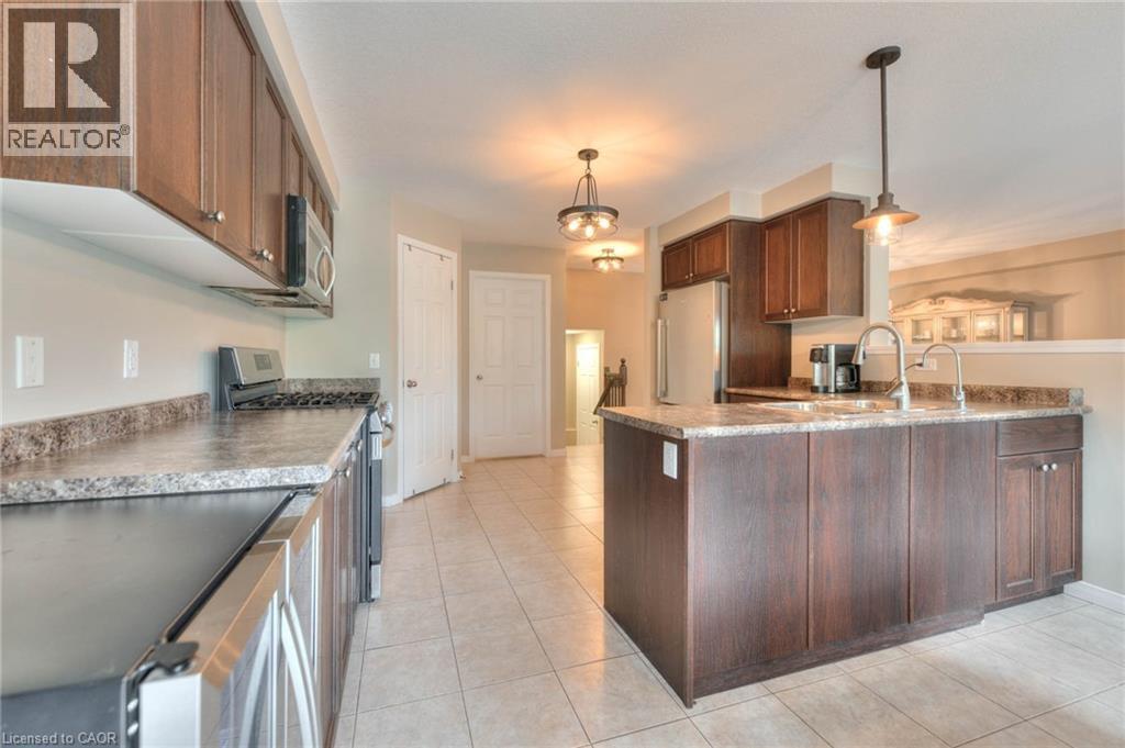 288 Steepleridge Street, Kitchener, ON - Indoor Photo Showing Kitchen