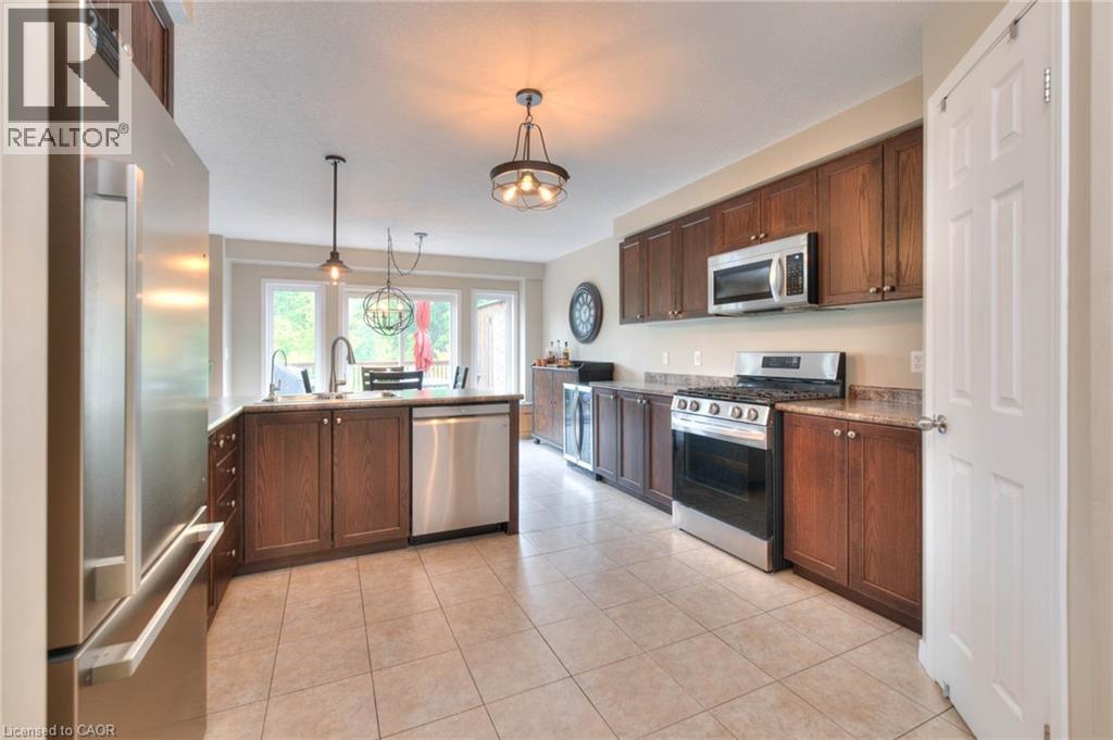 288 Steepleridge Street, Kitchener, ON - Indoor Photo Showing Kitchen
