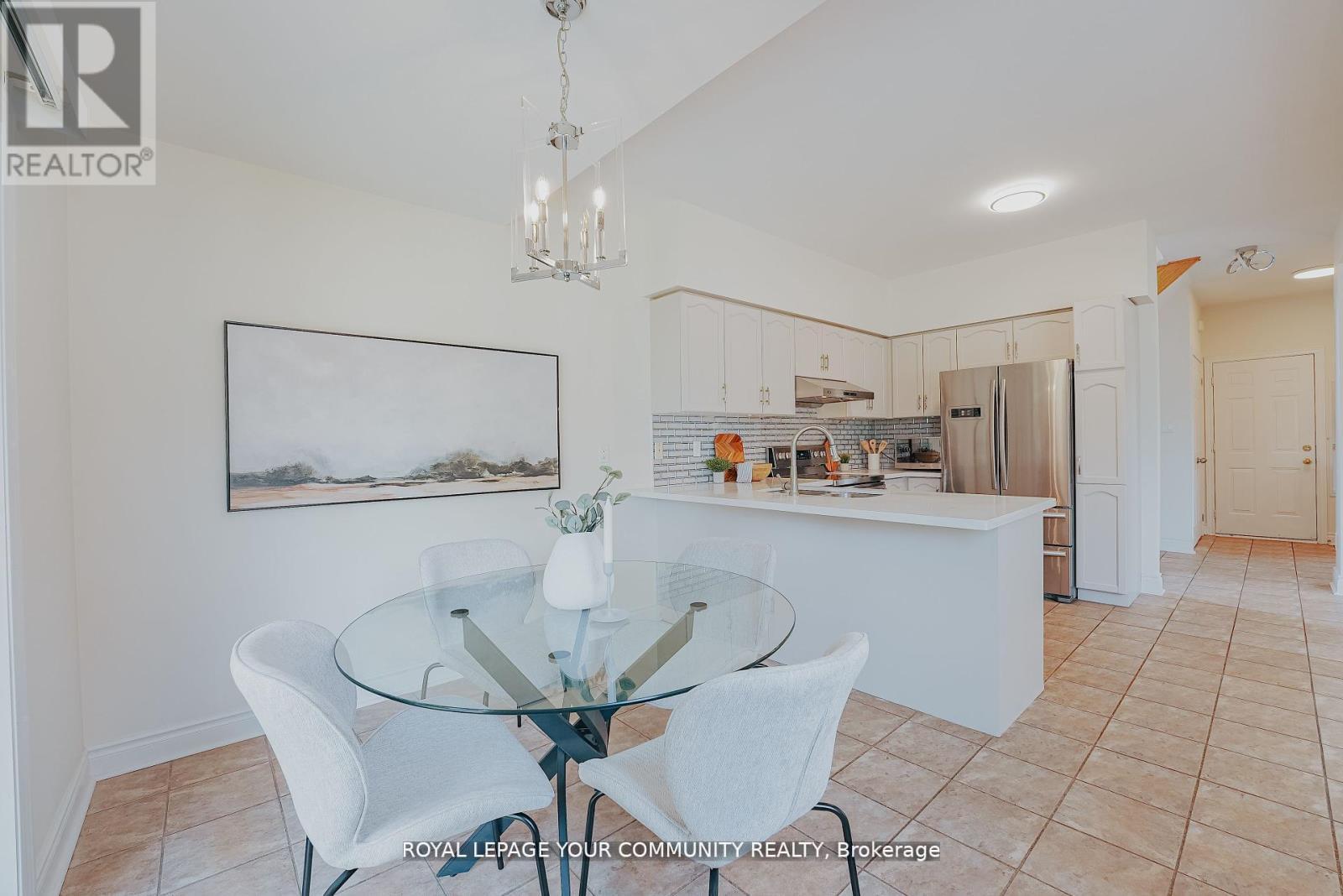 550 Greig Circle, Newmarket, ON - Indoor