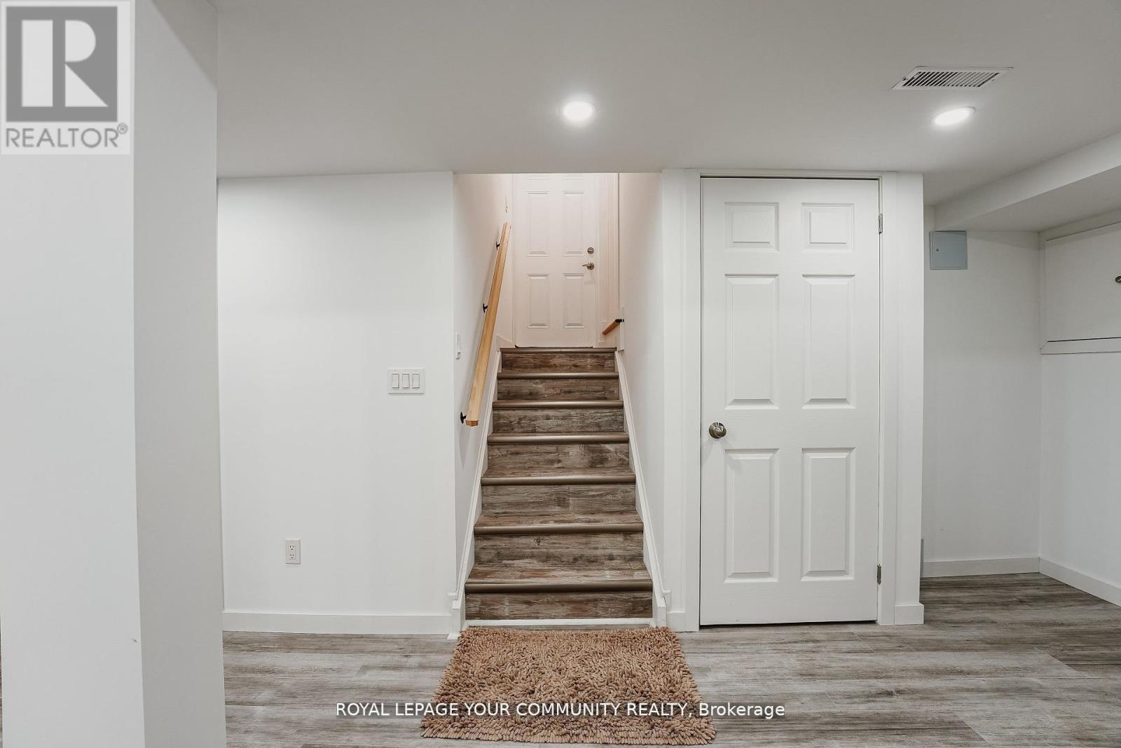 550 Greig Circle, Newmarket, ON - Indoor Photo Showing Other Room