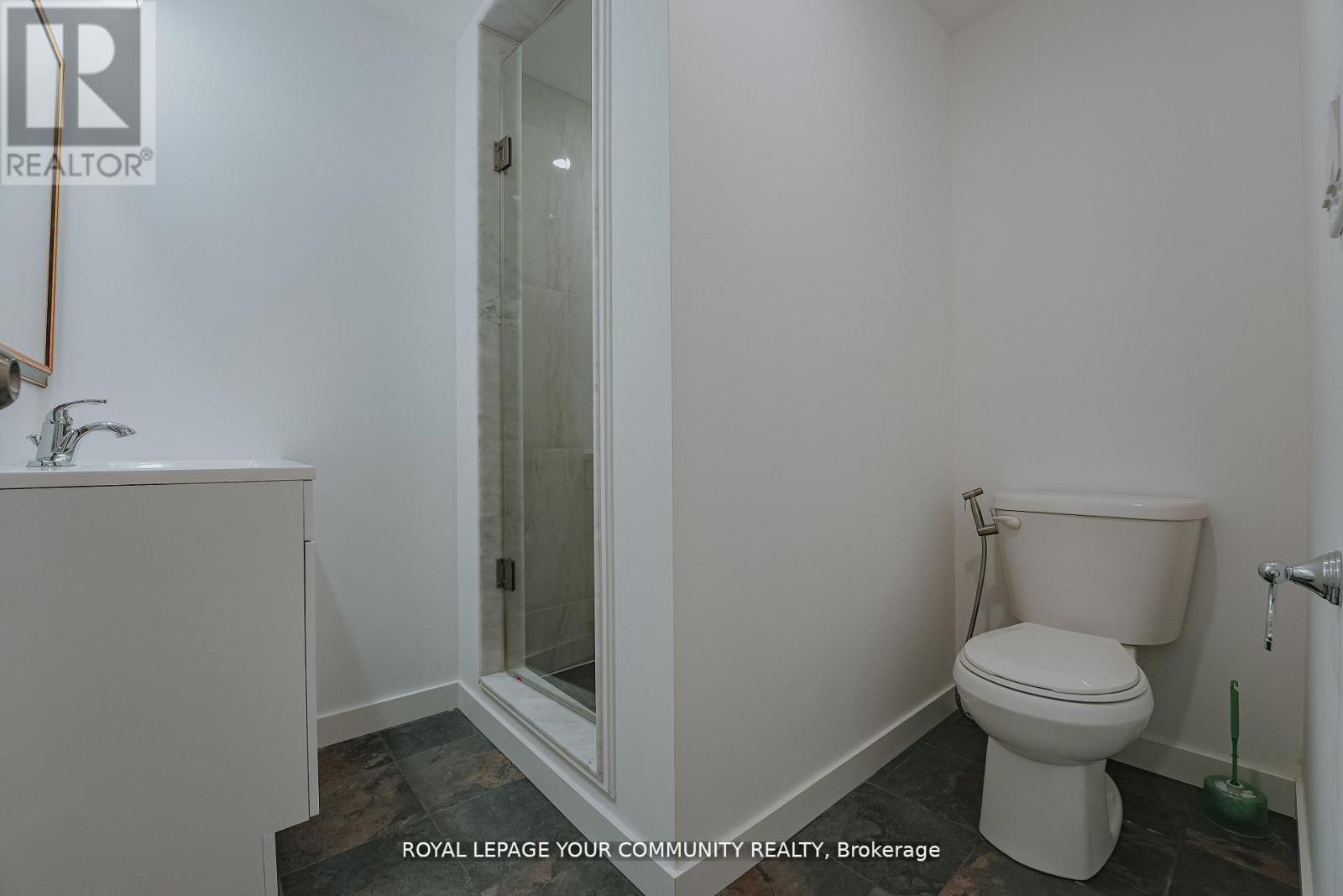 550 Greig Circle, Newmarket, ON - Indoor Photo Showing Bathroom