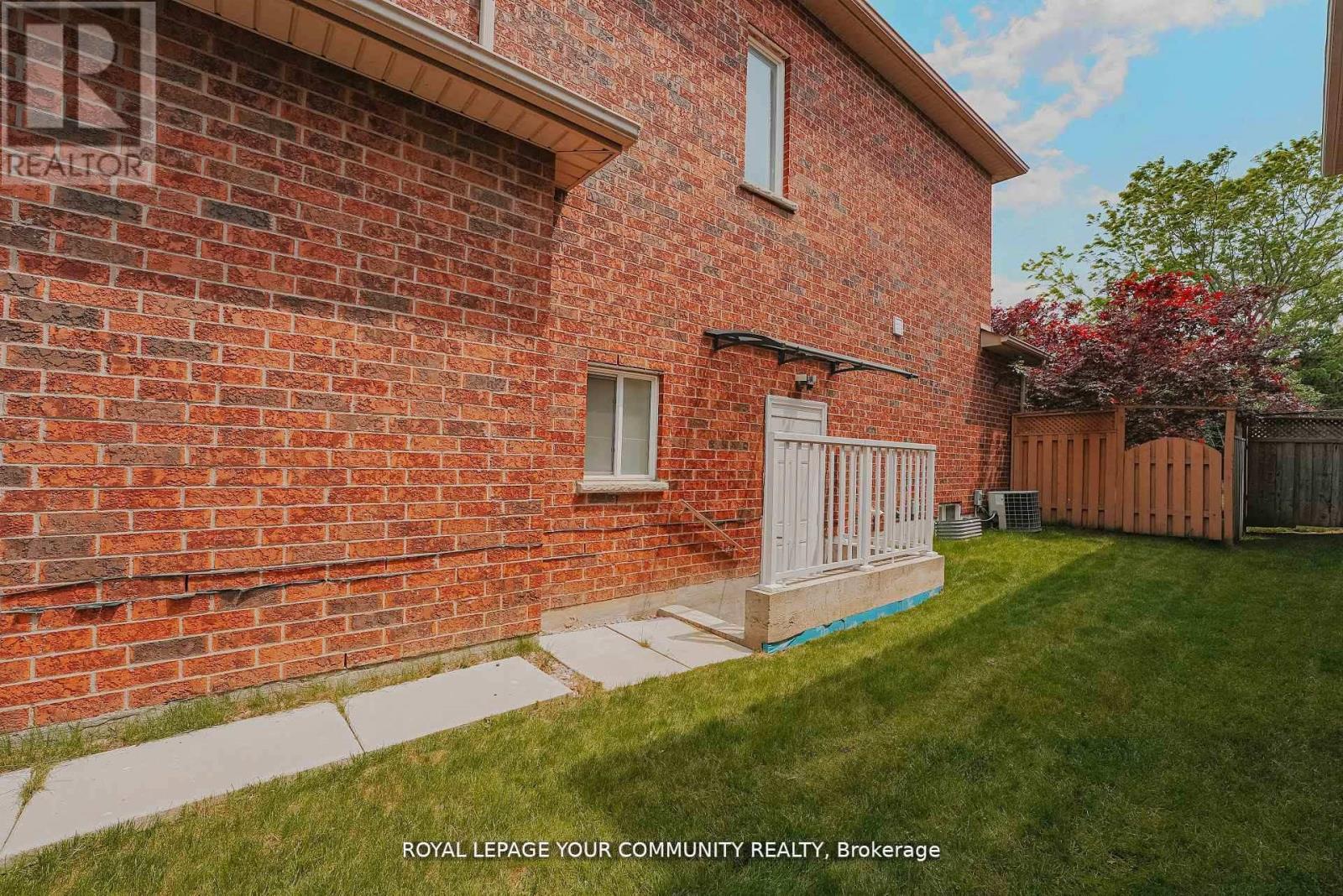 550 Greig Circle, Newmarket, ON - Outdoor