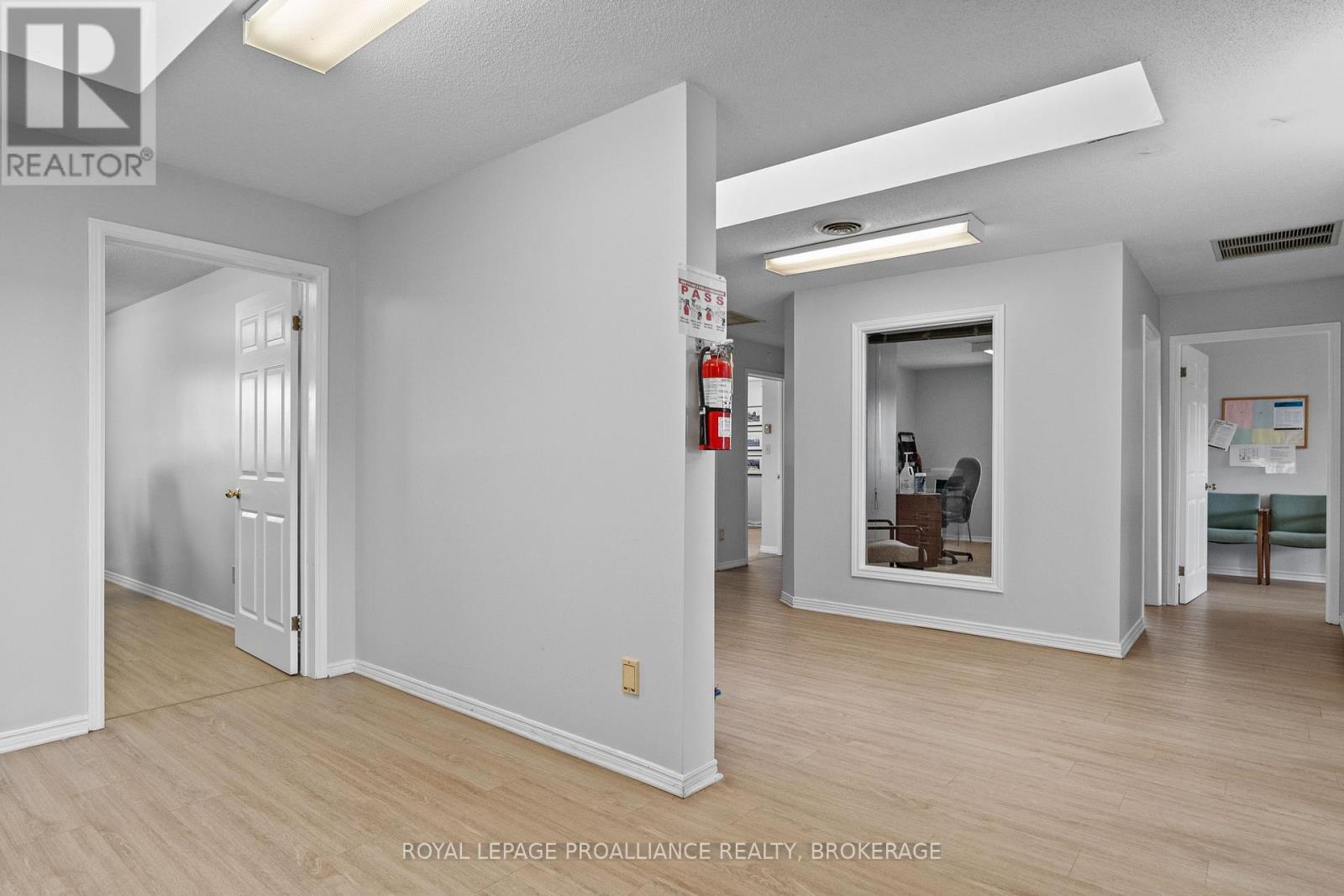 140 Hickson Avenue, Kingston (East Of Sir John A. Blvd), ON