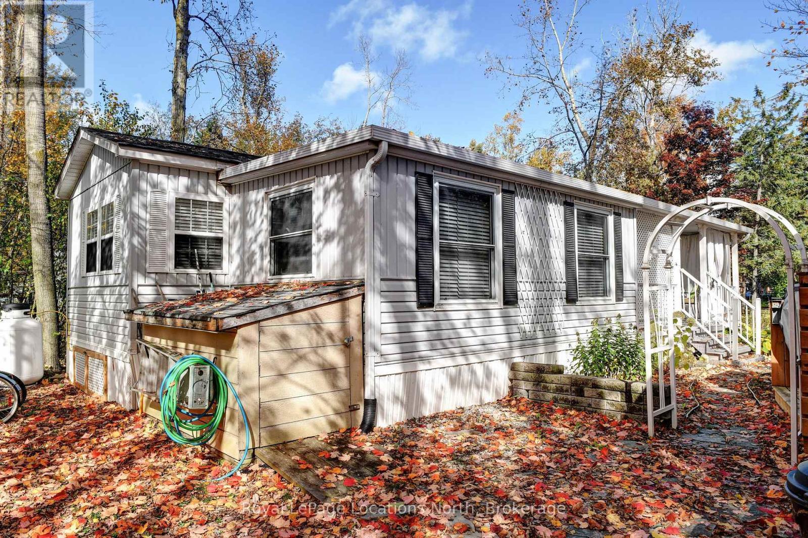 8 Prince Edward Drive, Springwater, ON - Outdoor