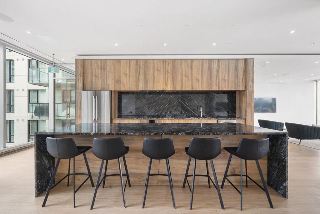 Salle communautaire - 309B-1400 Rue Ottawa, Montréal (Le Sud-Ouest), QC - Indoor Photo Showing Kitchen With Upgraded Kitchen