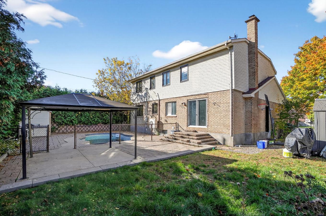 Backyard - 19470 Boul. Elkas, Kirkland, QC - Outdoor