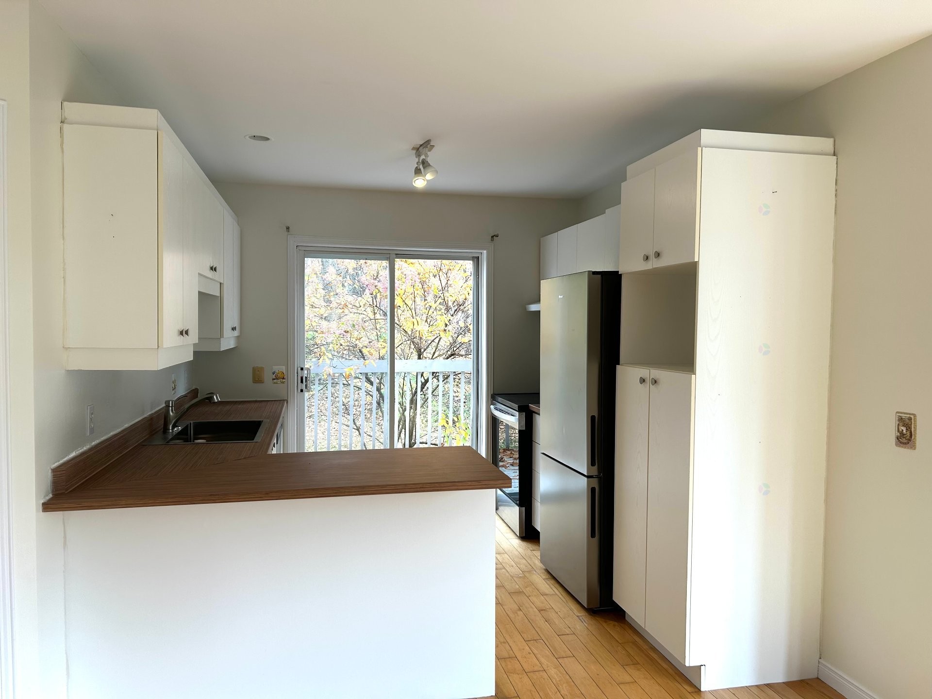 Kitchen - 457 Rue Bellevue, Magog, QC - Indoor Photo Showing Other Room
