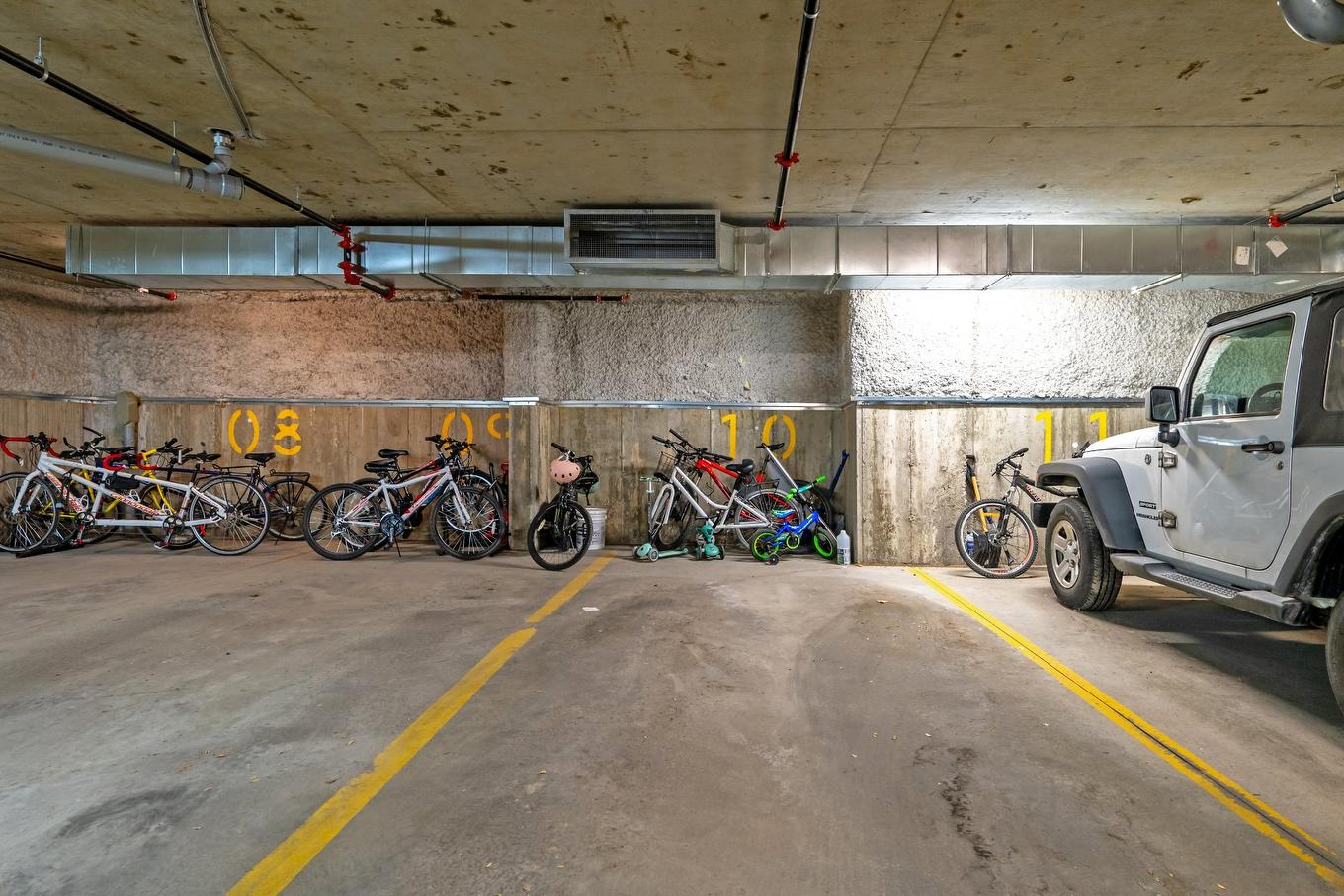 Stationnement - 301-252 Rue Gordon, Montréal (Verdun/Île-Des-Soeurs), QC - Indoor Photo Showing Garage