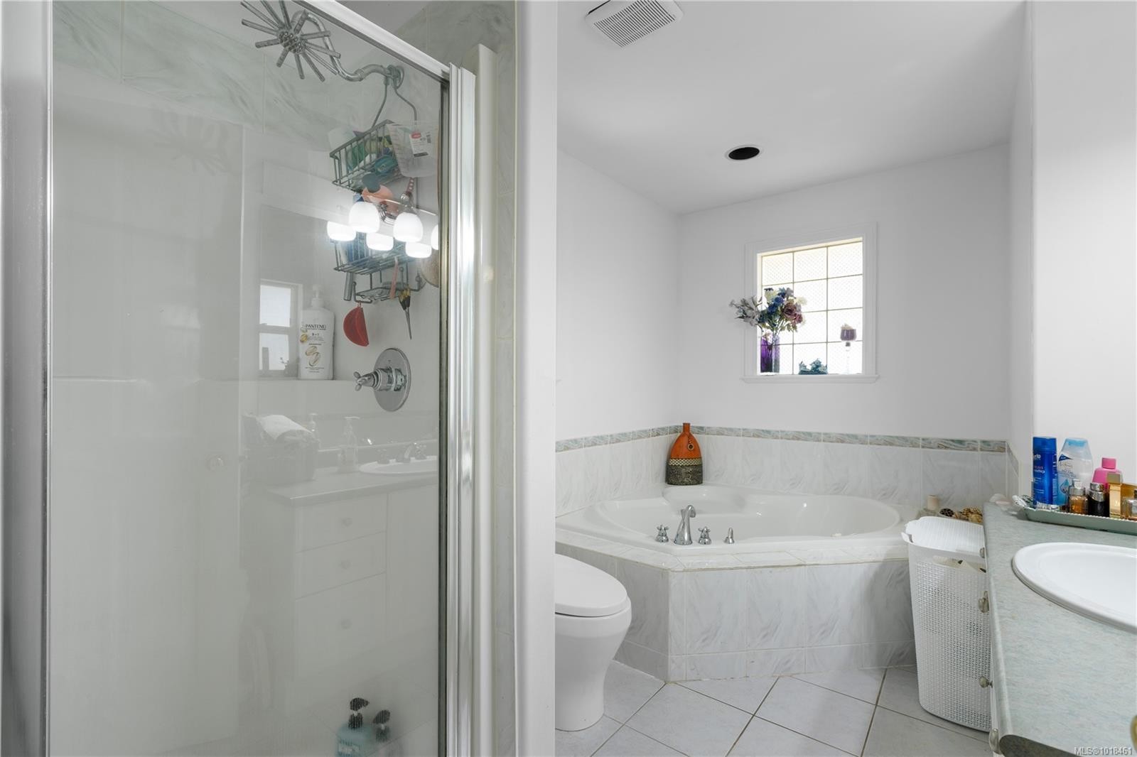 4202 Quadra St, Saanich, BC