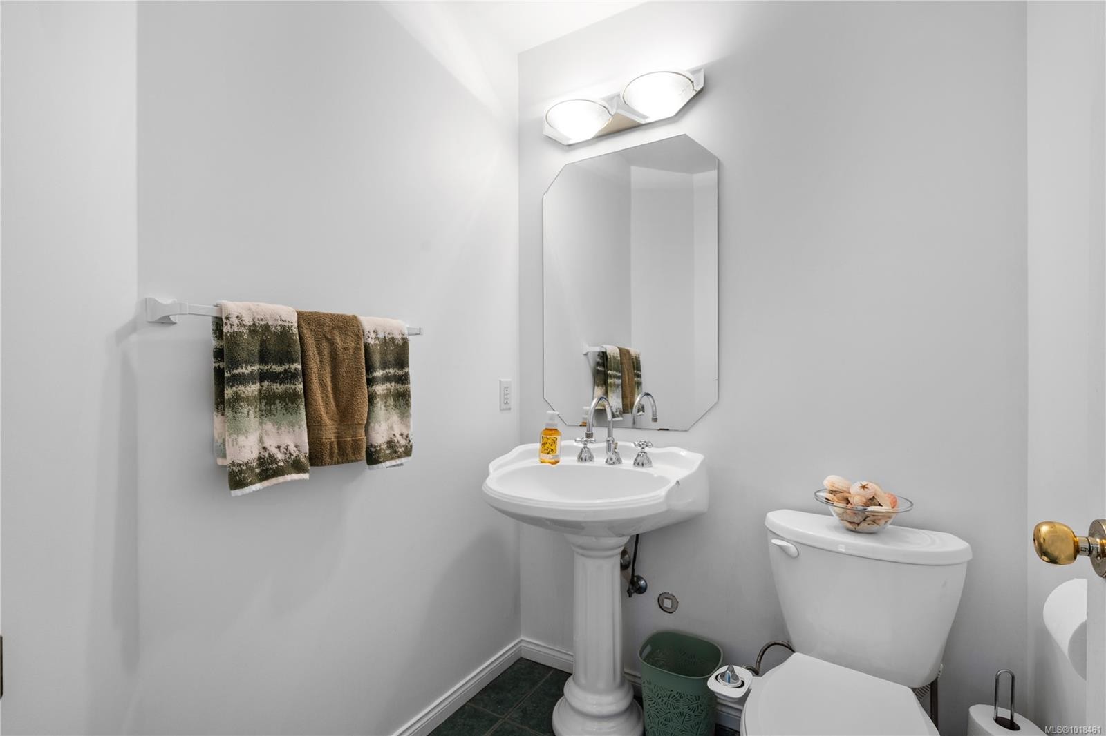 4202 Quadra St, Saanich, BC