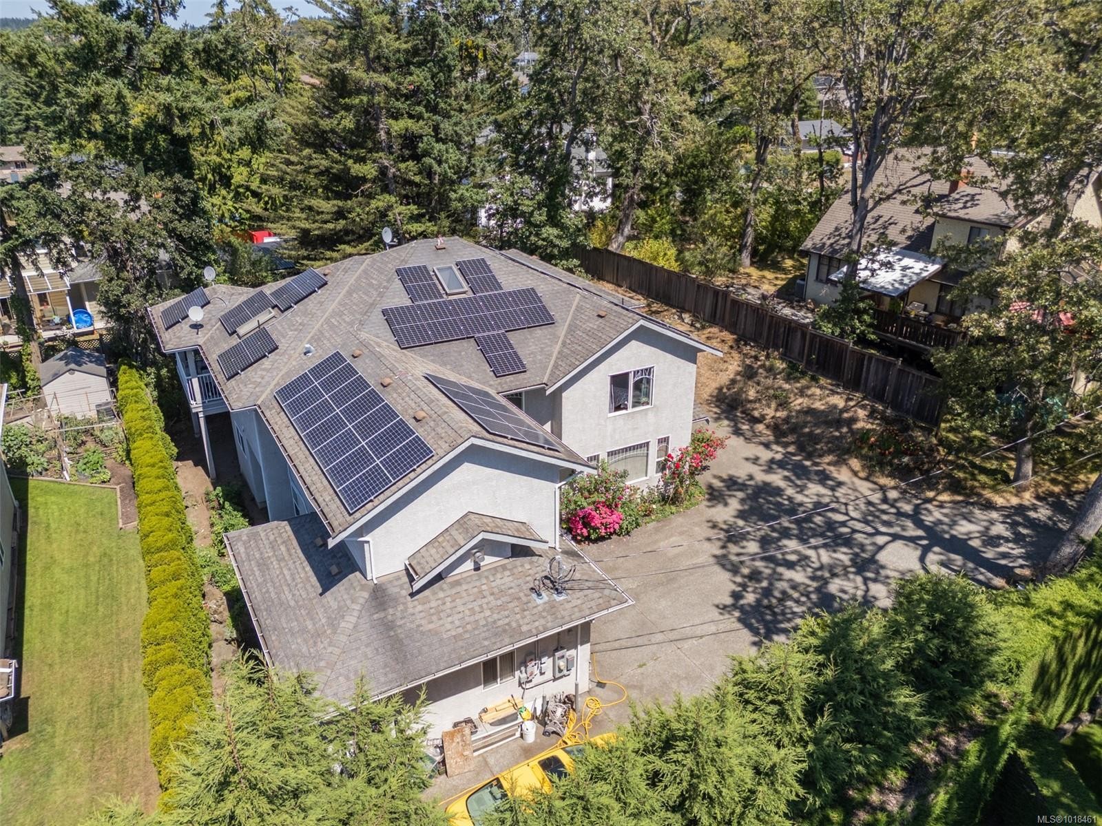 4202 Quadra St, Saanich, BC