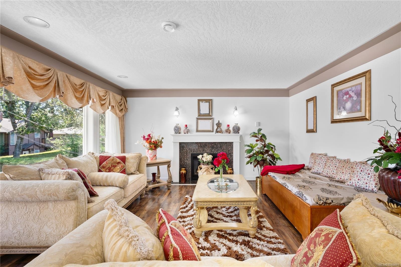 4202 Quadra St, Saanich, BC